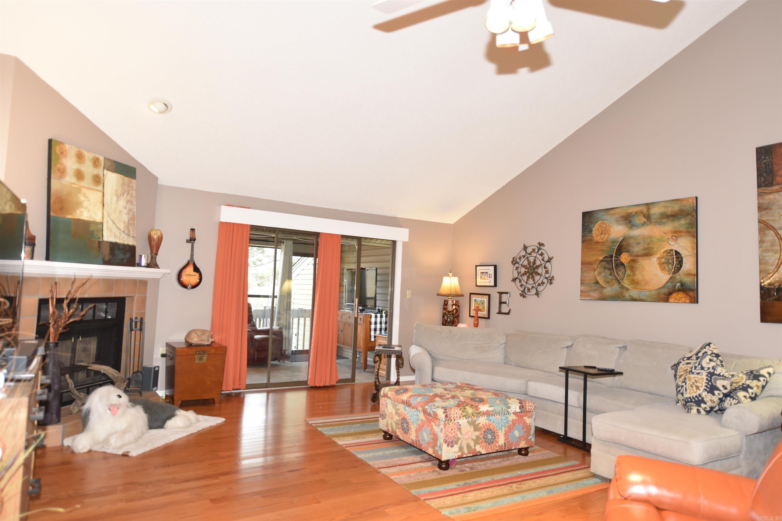 COUNTRY CLUB RIDGE TOWN - Residential