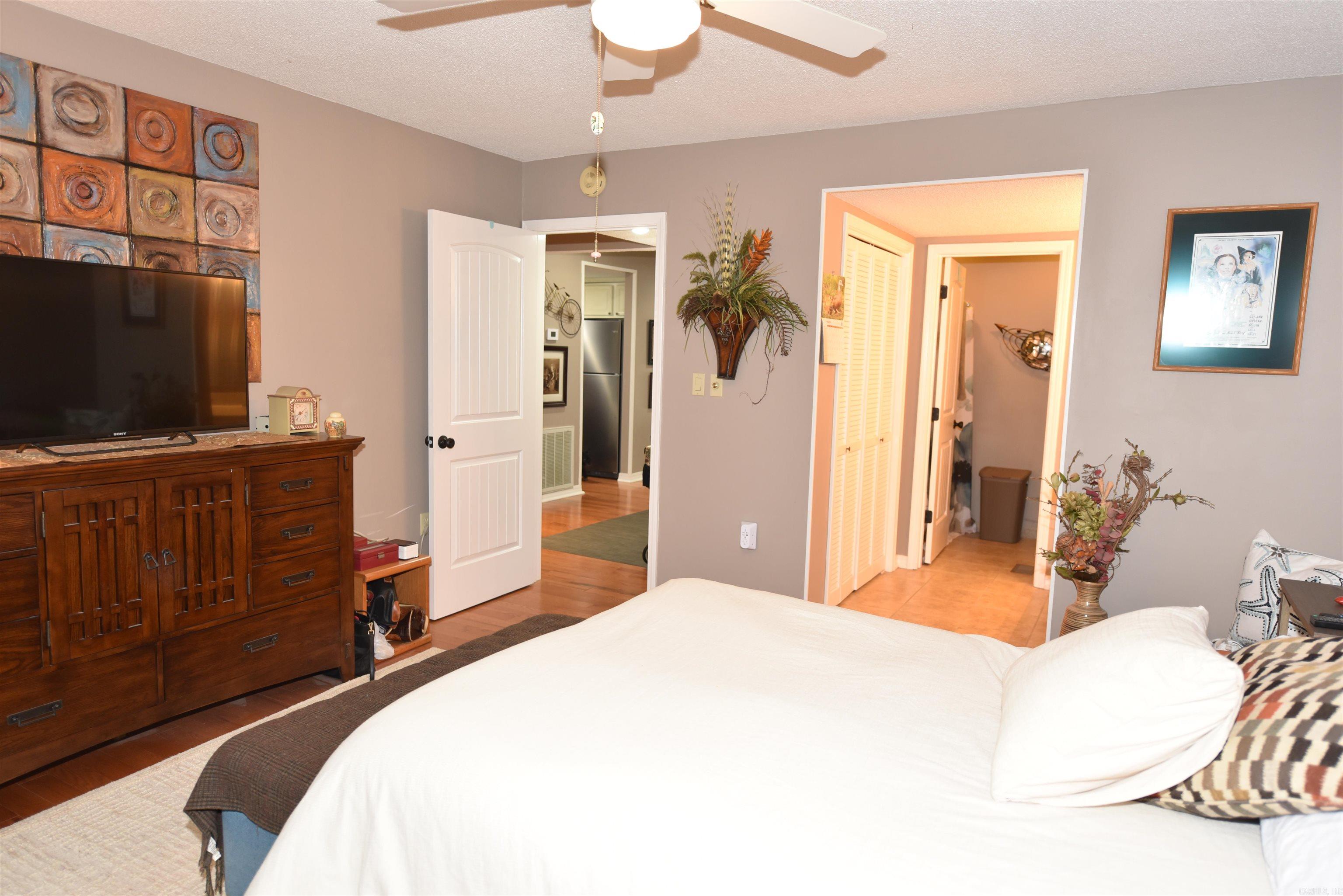 COUNTRY CLUB RIDGE TOWN - Residential