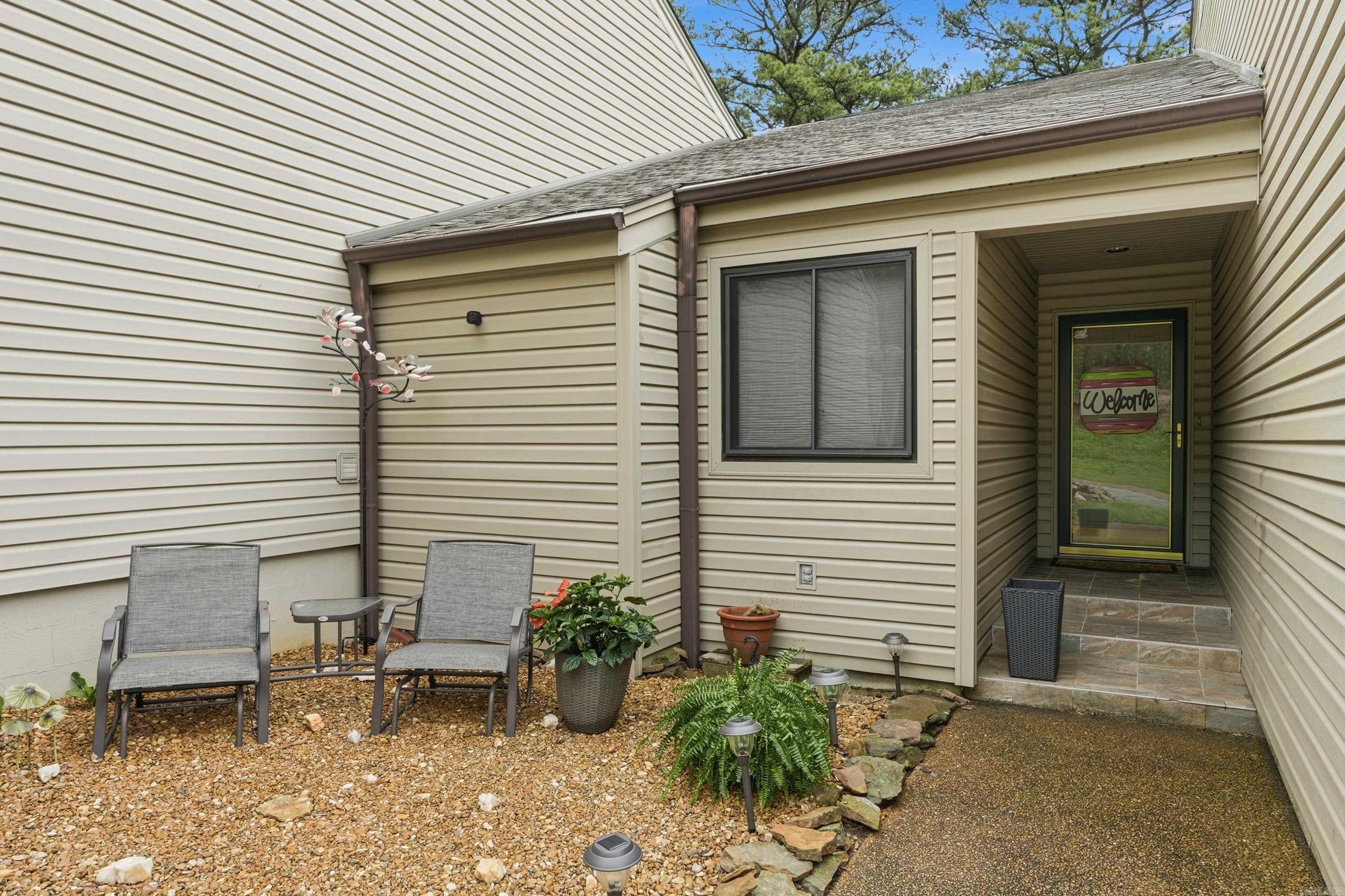 COUNTRY CLUB RIDGE TOWN - Residential
