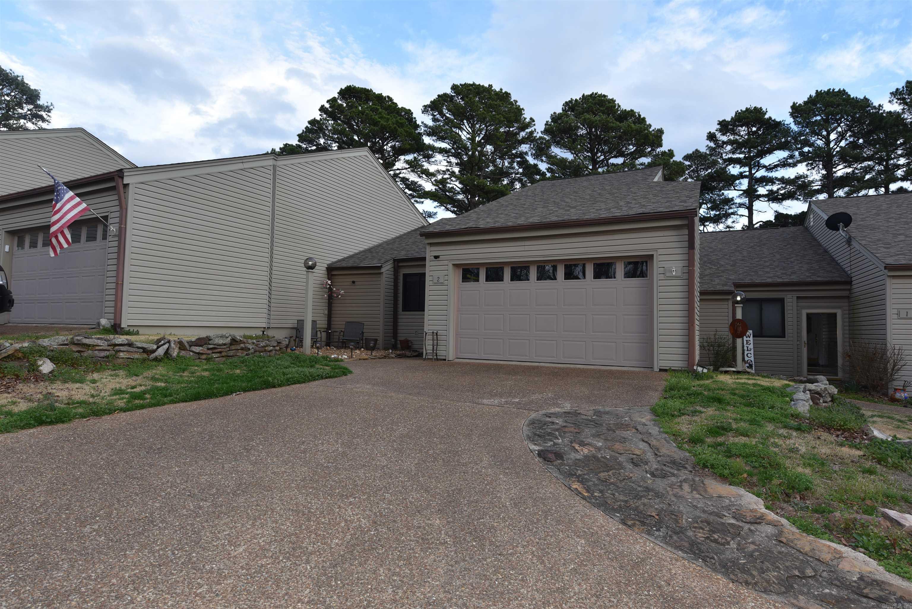 COUNTRY CLUB RIDGE TOWN - Residential