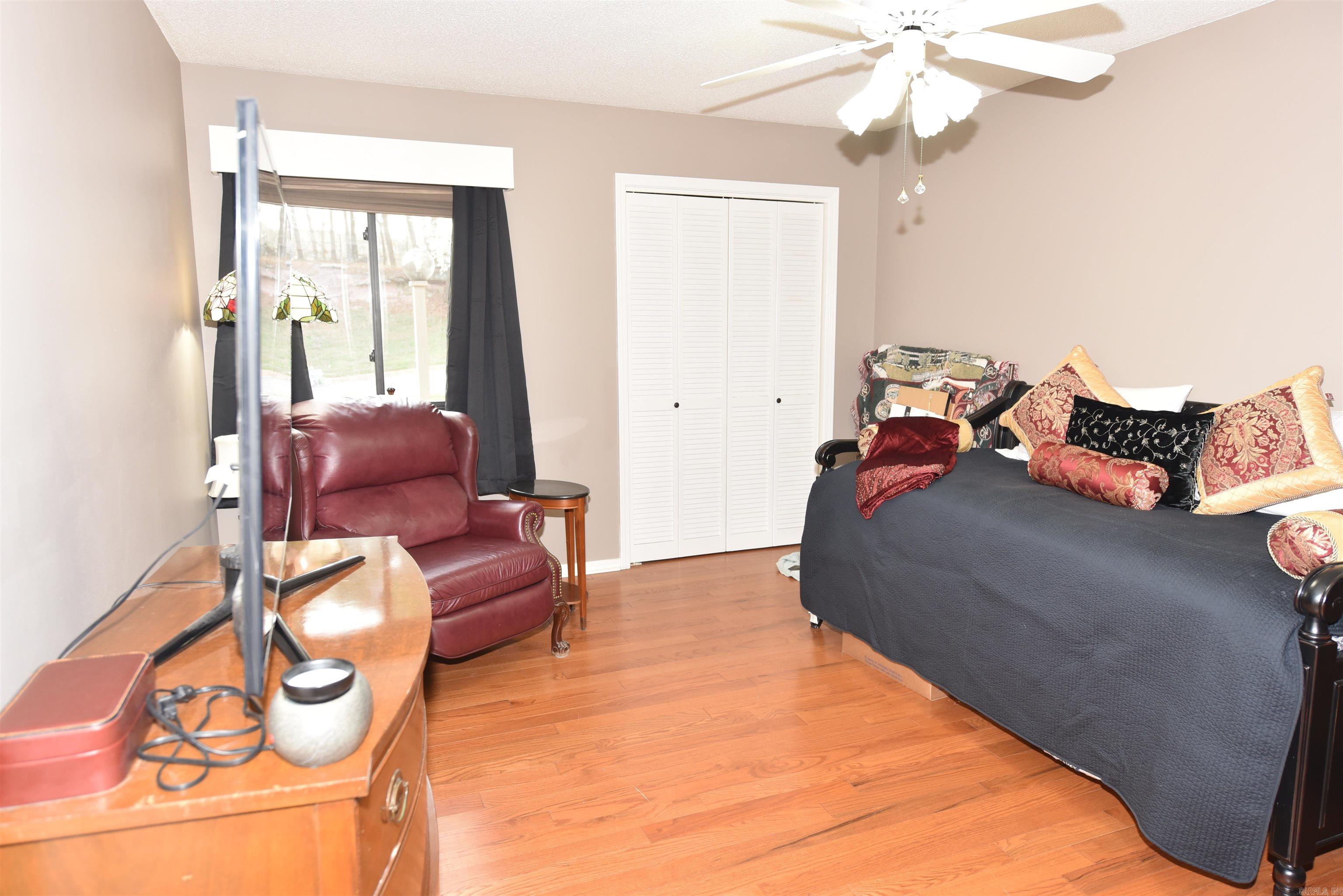 COUNTRY CLUB RIDGE TOWN - Residential