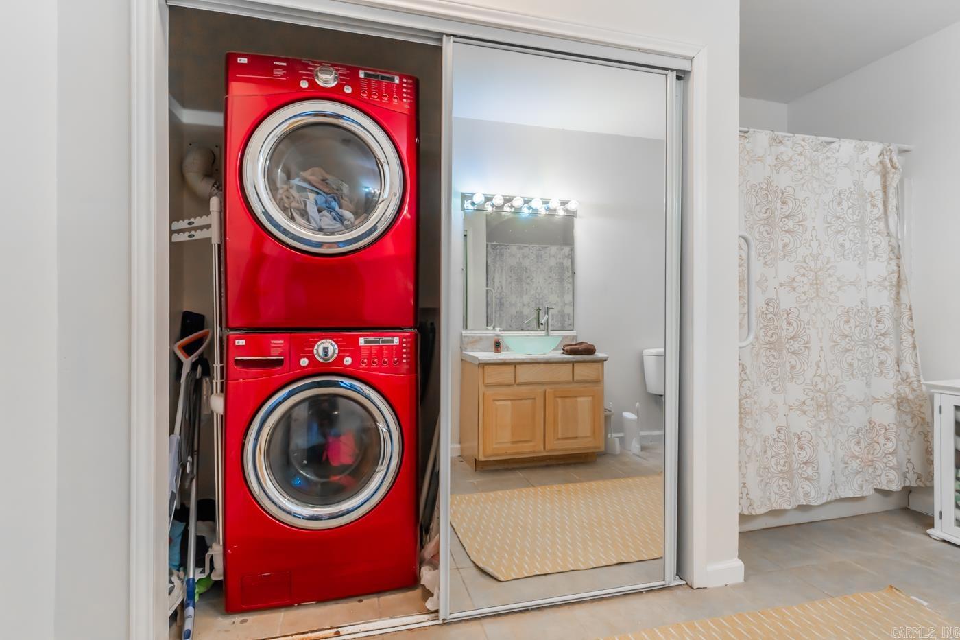 Hickory Hollow - Residential