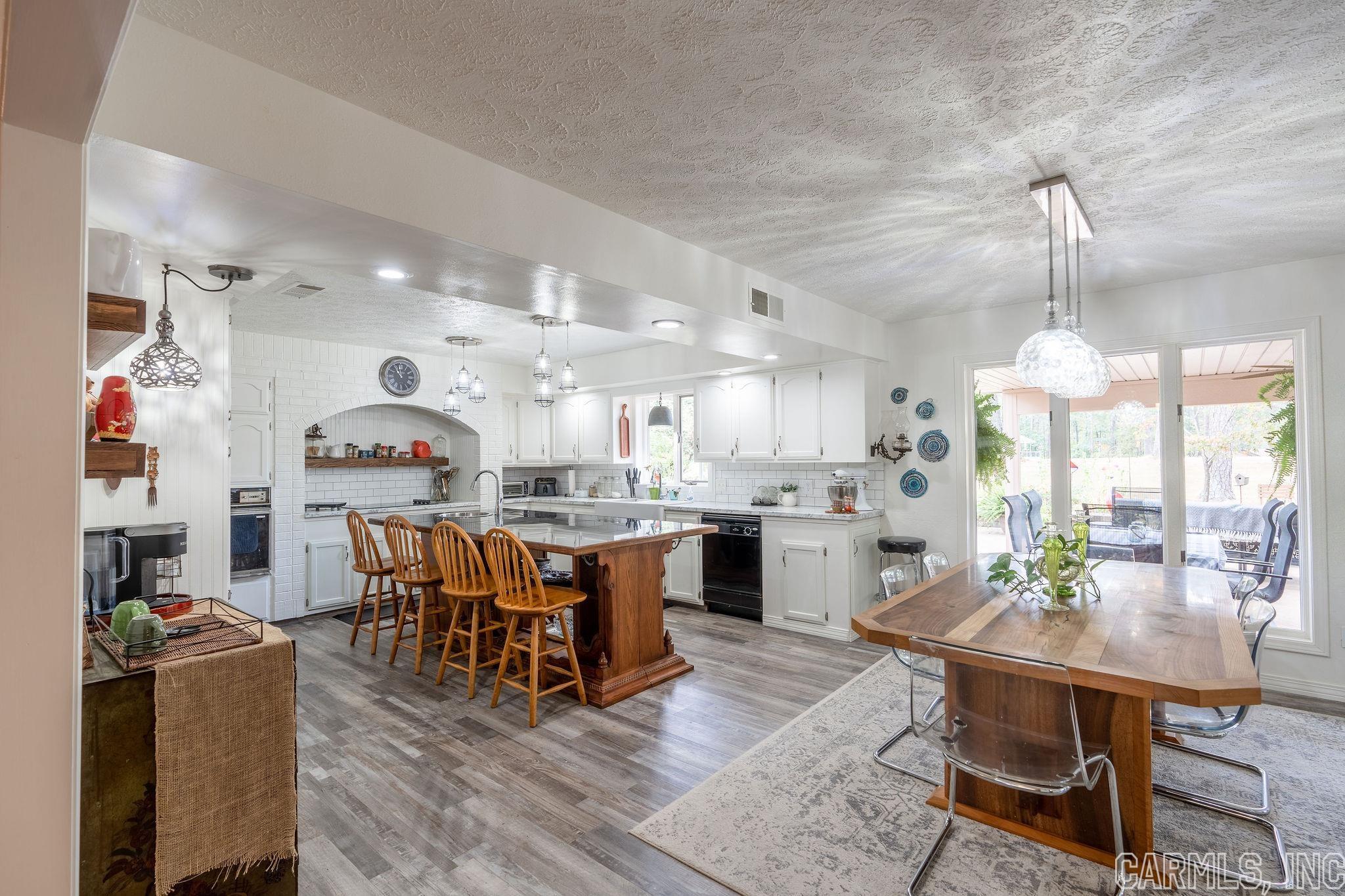 INDIAN HILLS - Residential