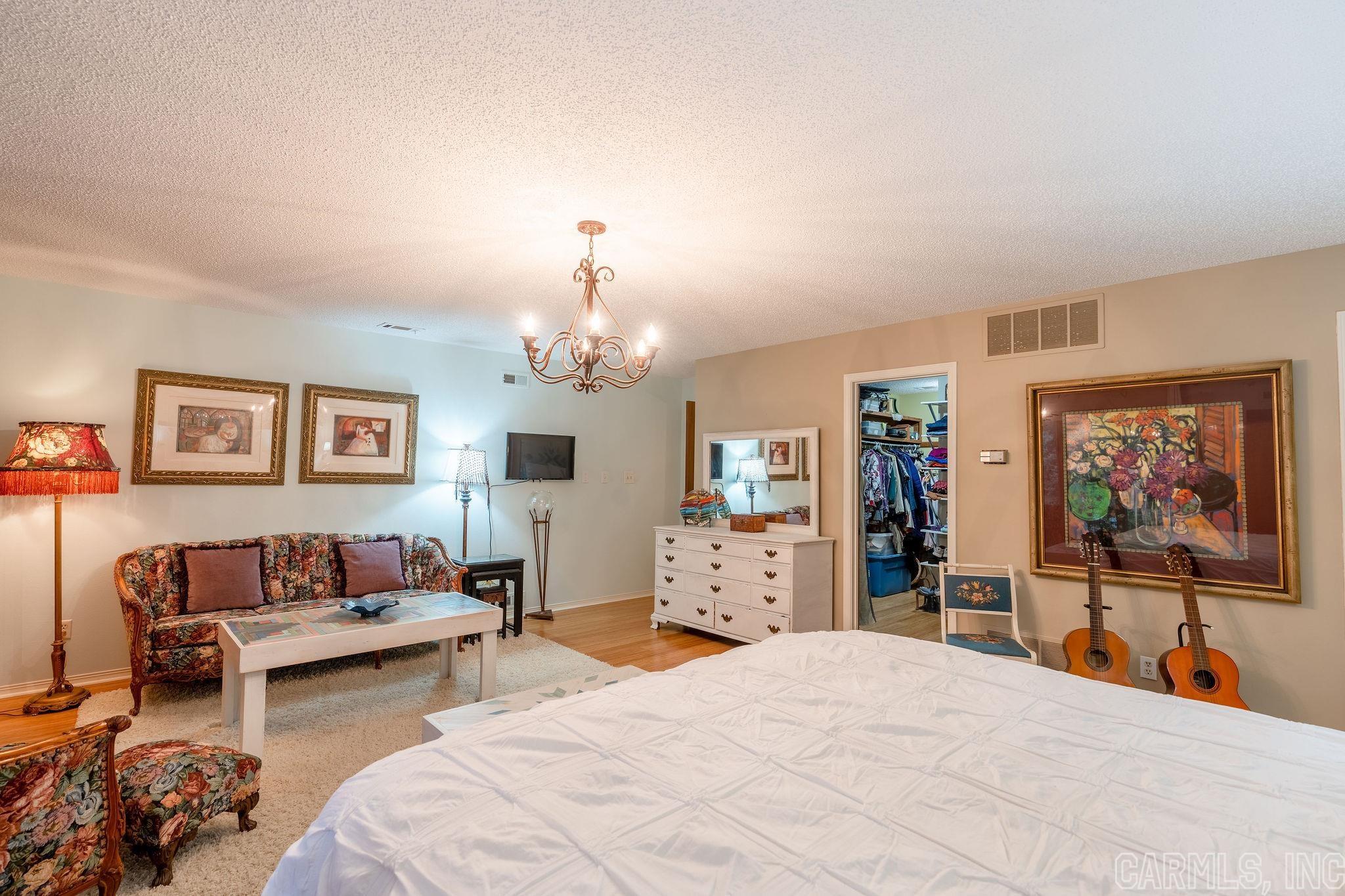 INDIAN HILLS - Residential