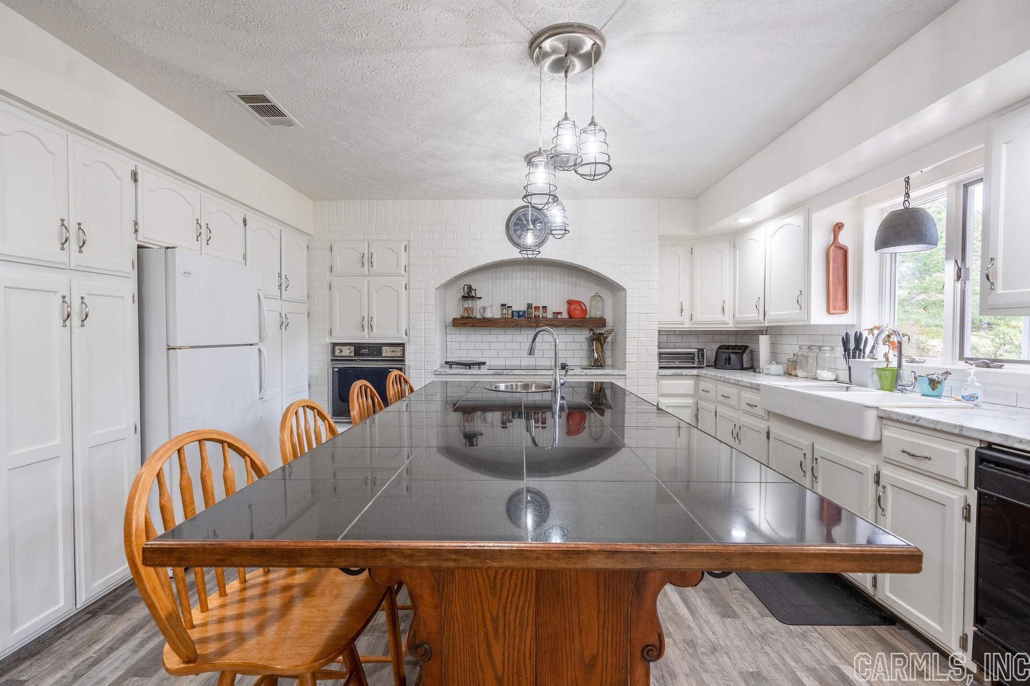 INDIAN HILLS - Residential