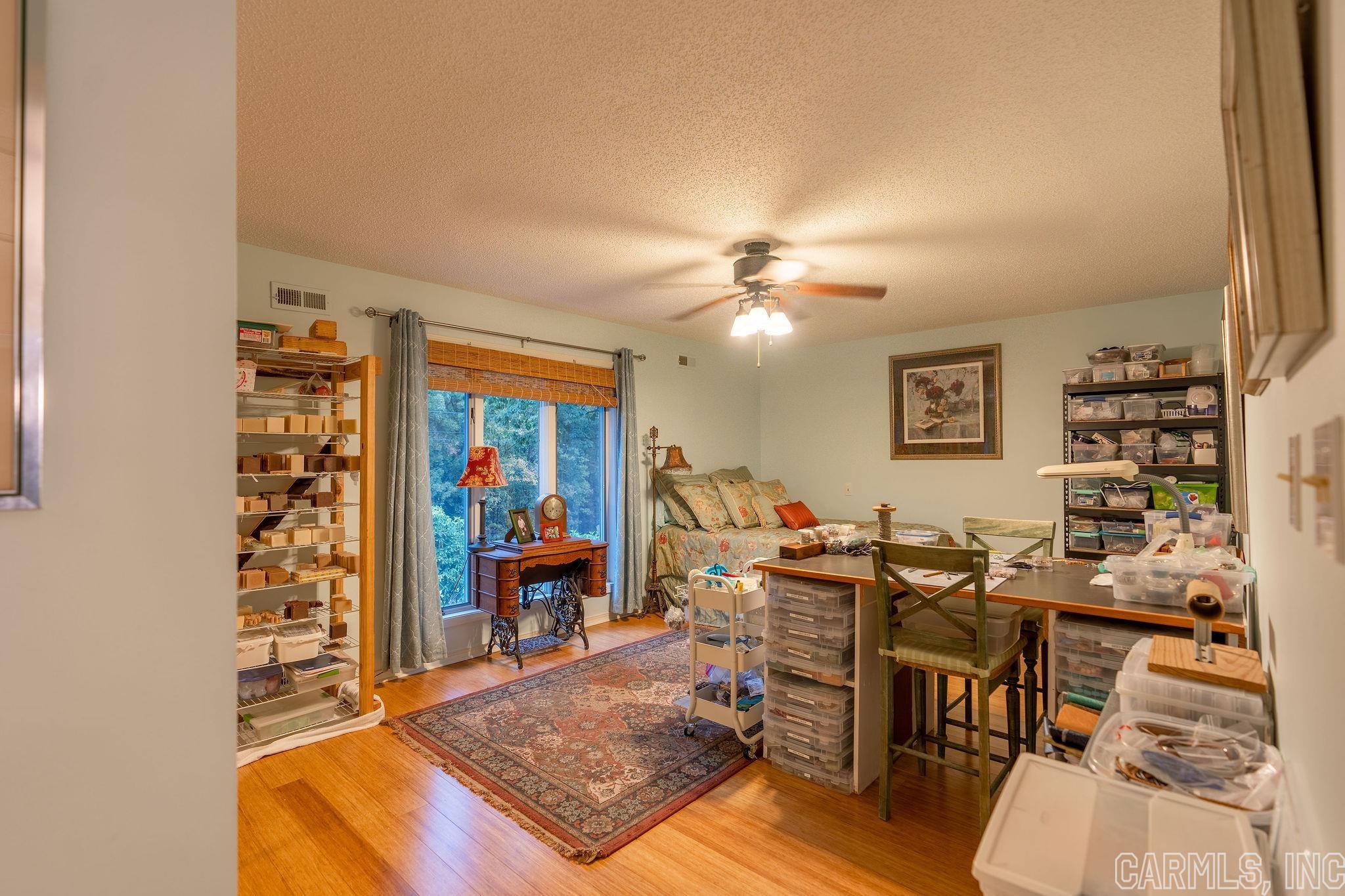 INDIAN HILLS - Residential