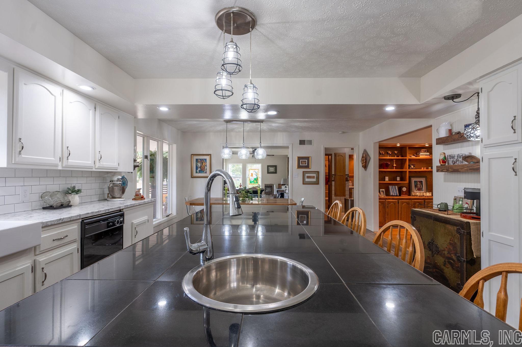 INDIAN HILLS - Residential