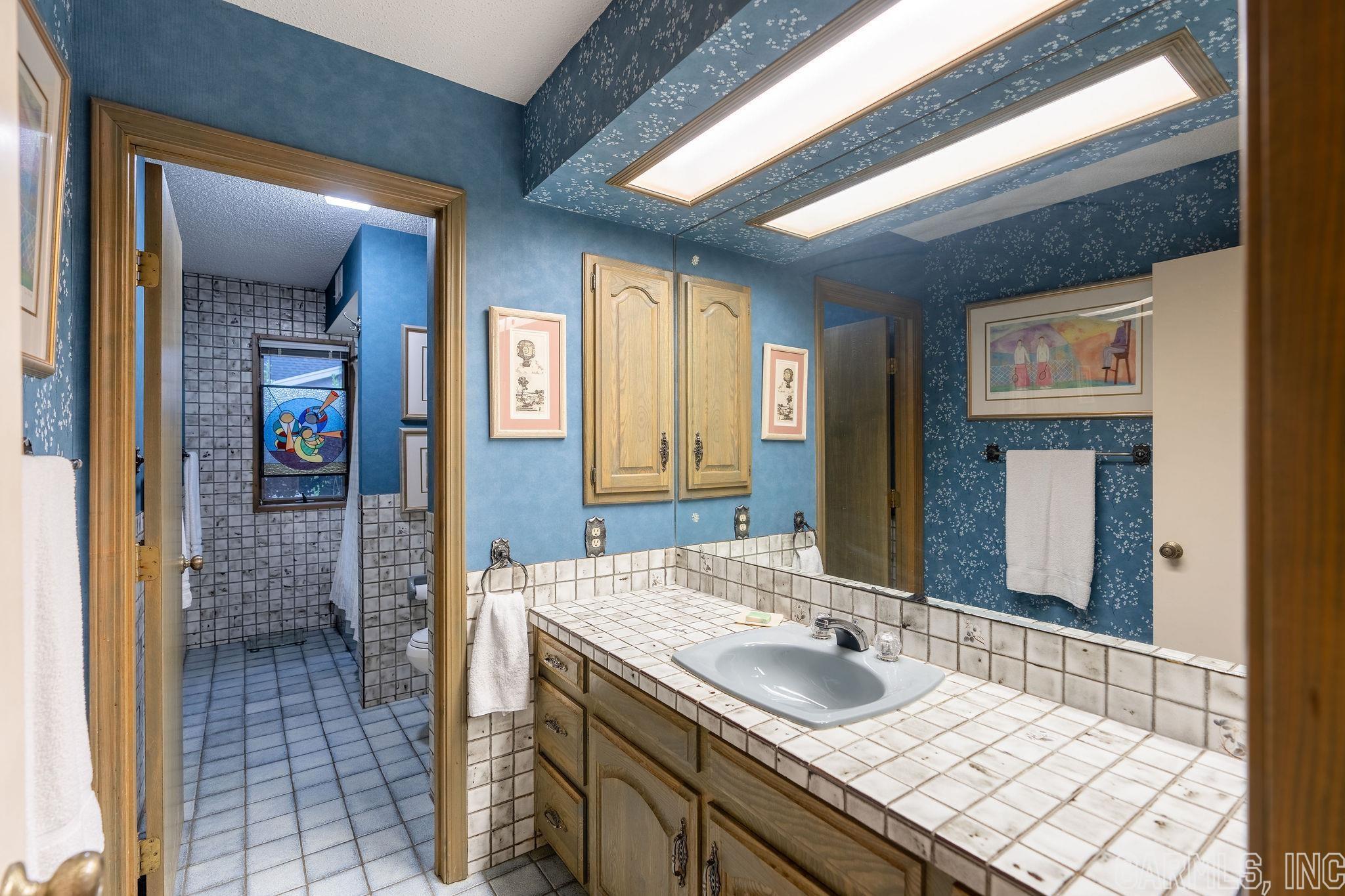 INDIAN HILLS - Residential