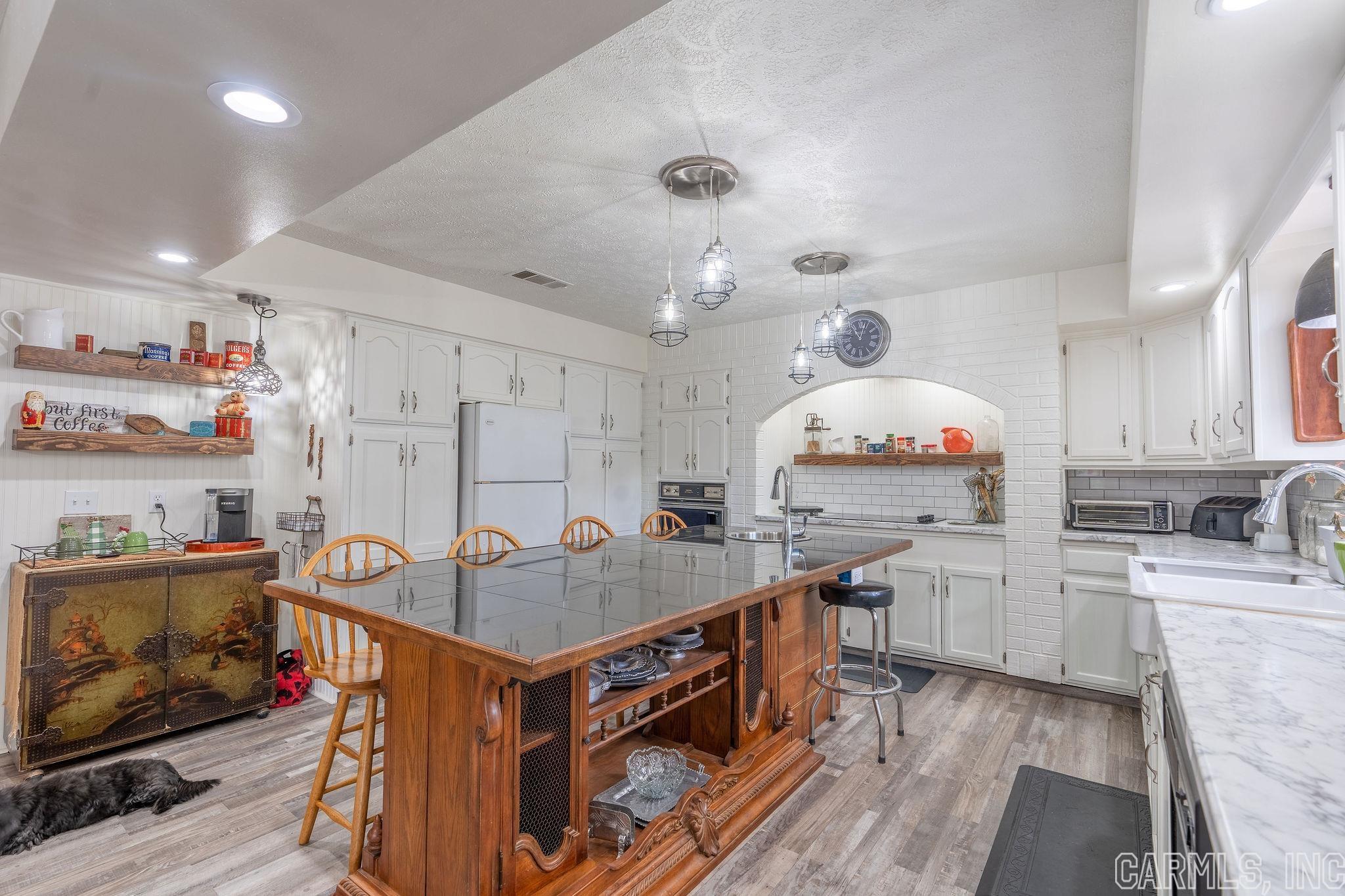 INDIAN HILLS - Residential