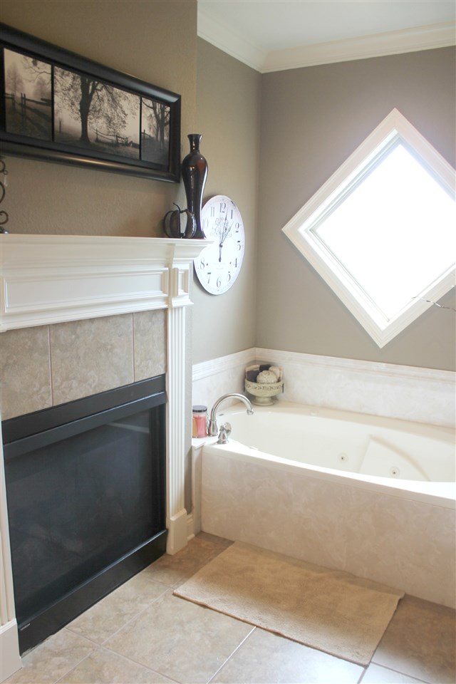 SHADOW CREEK - Residential