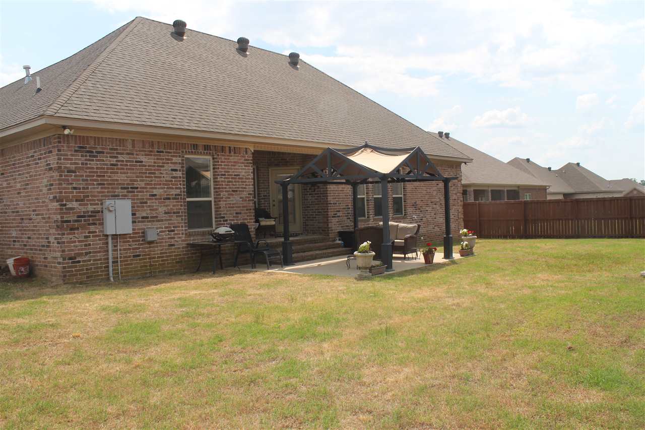 SHADOW CREEK - Residential