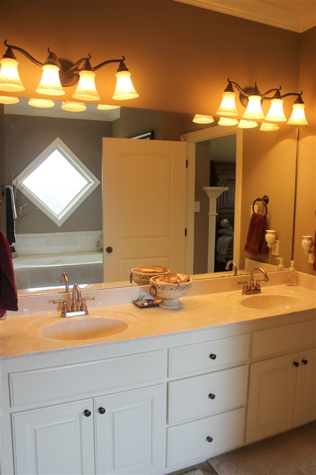 SHADOW CREEK - Residential