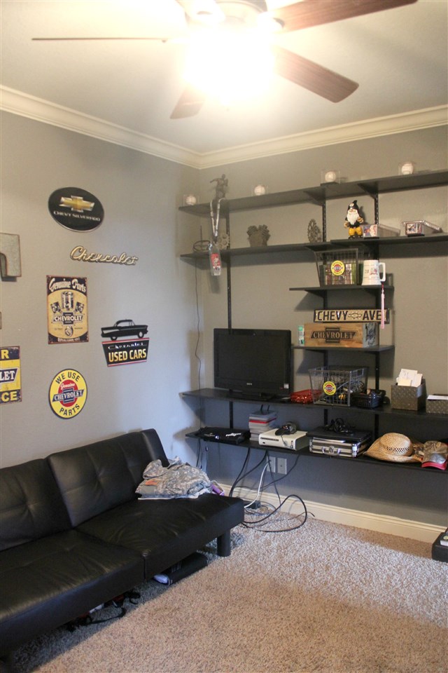 SHADOW CREEK - Residential