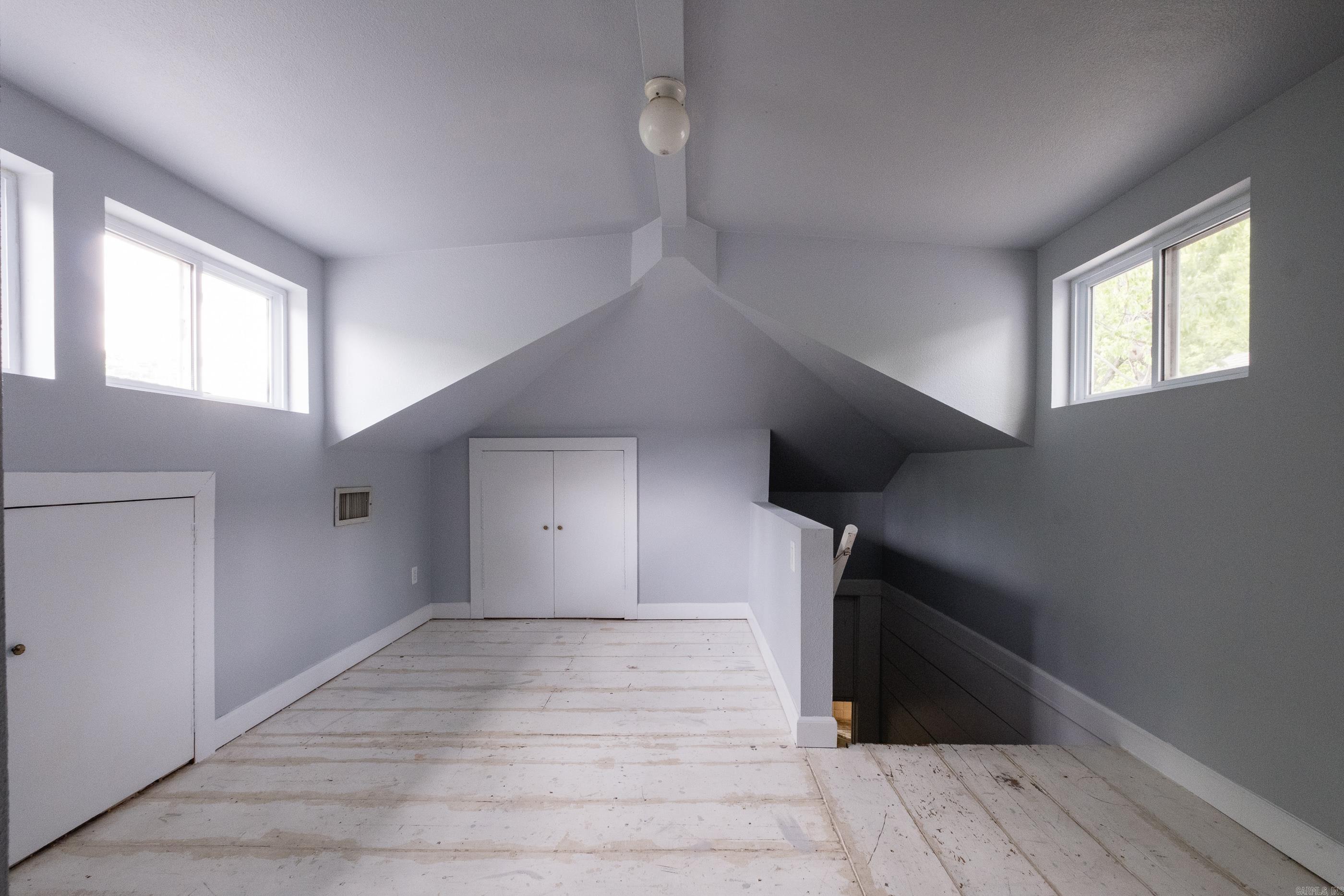 YOUNGS PARK - Residential