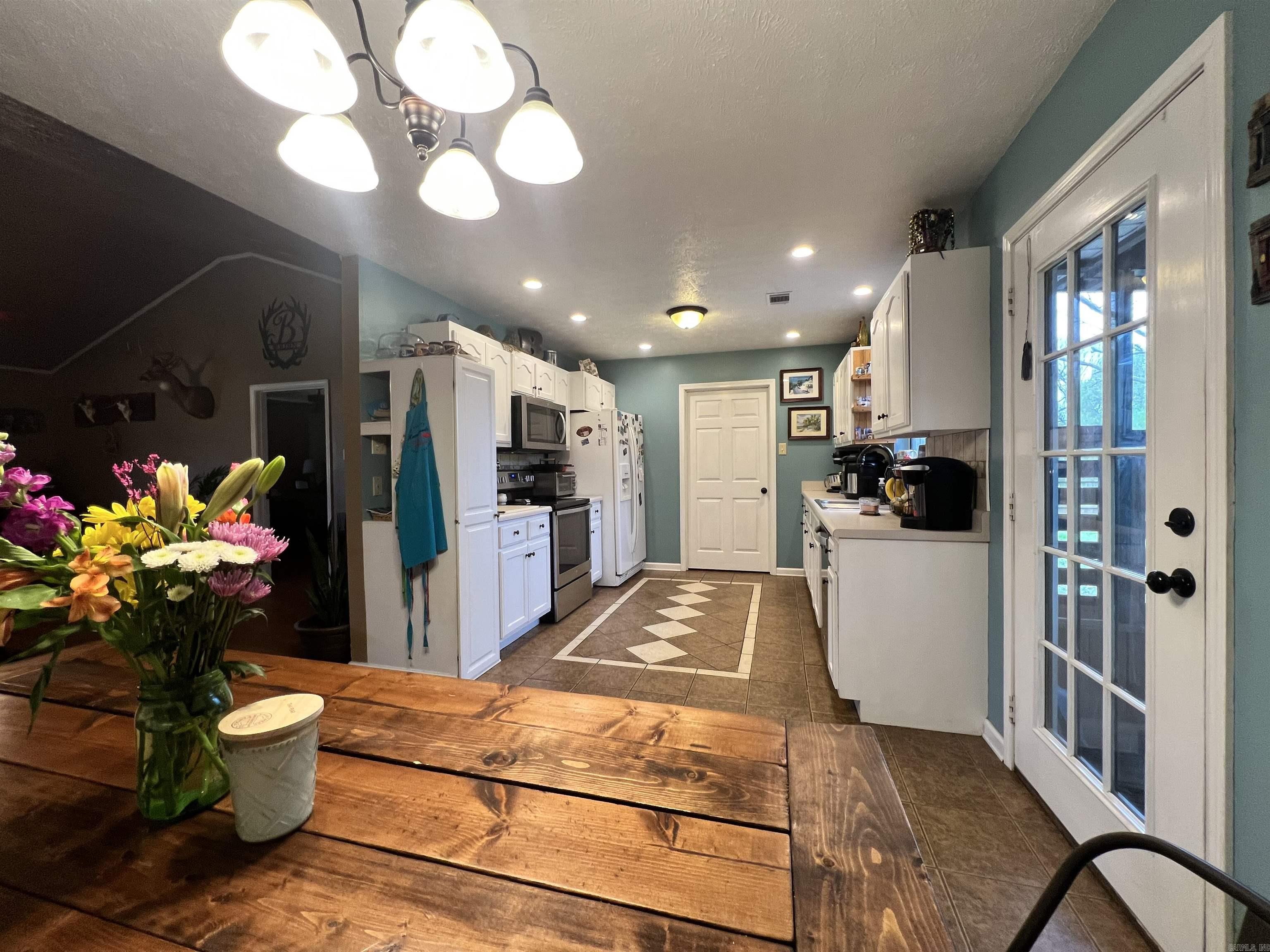 KIMBERLY COVE ADDN - Residential