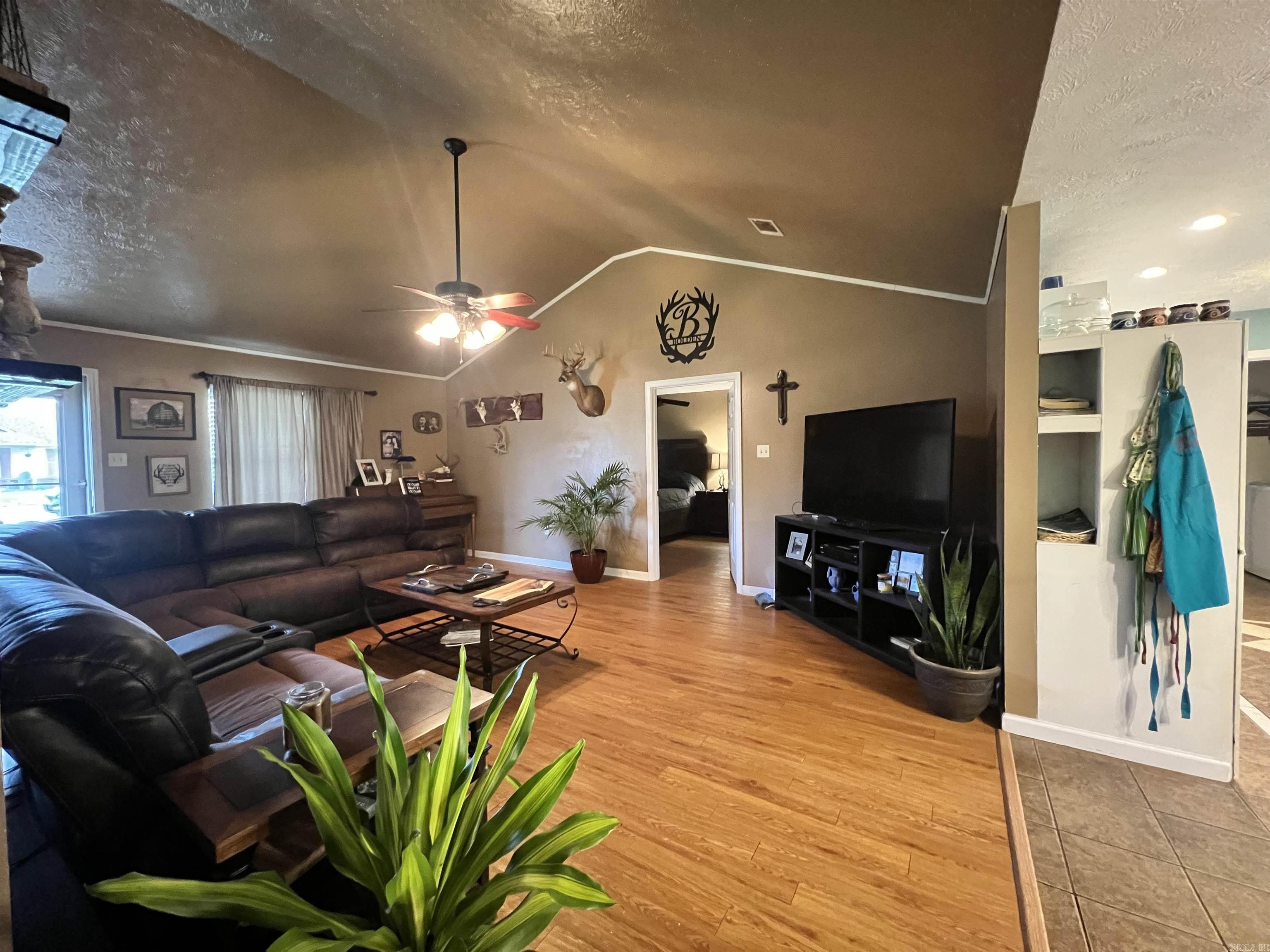 KIMBERLY COVE ADDN - Residential