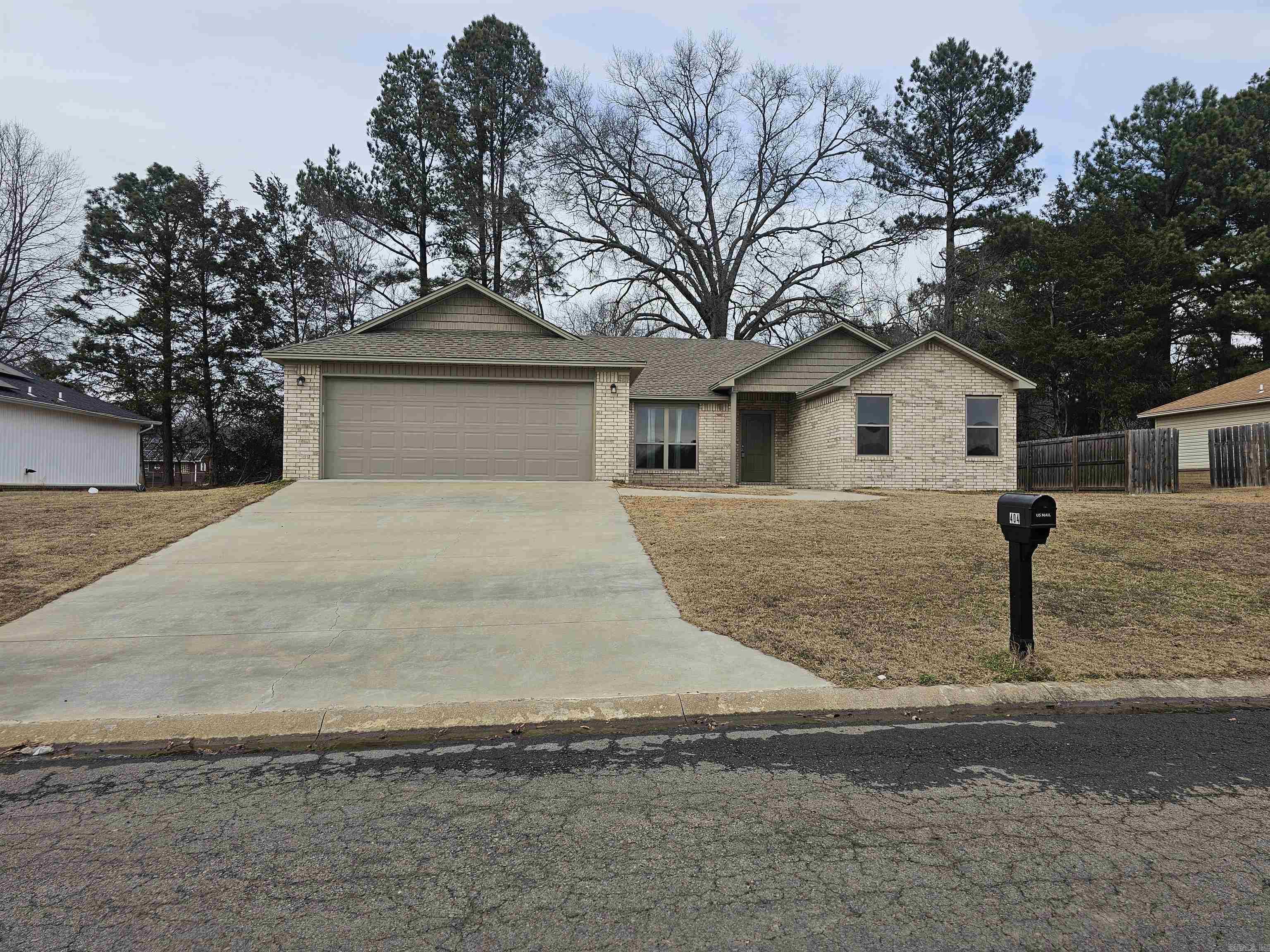 WILLOW OAKS ESTATE - Residential