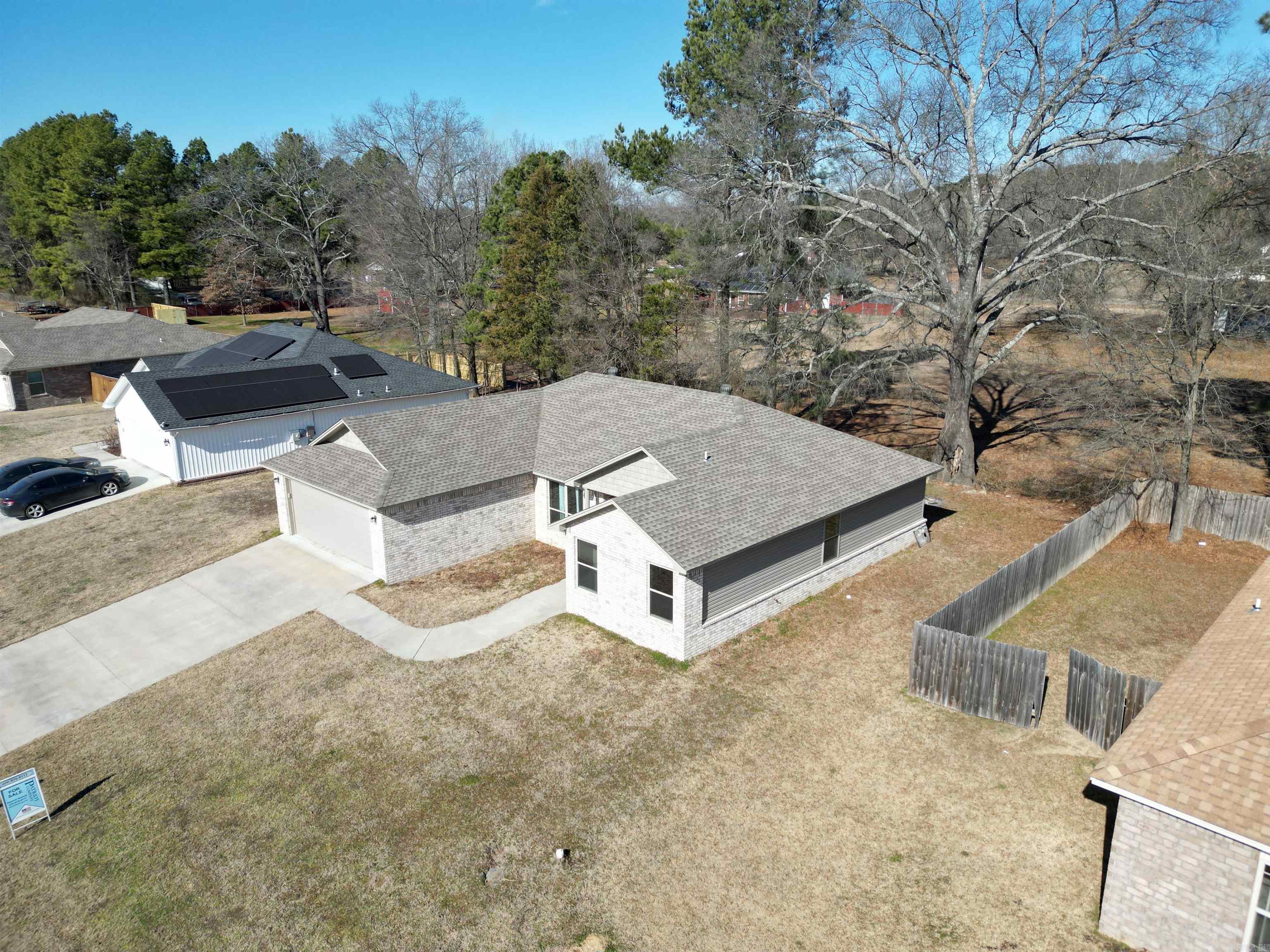 WILLOW OAKS ESTATE - Residential