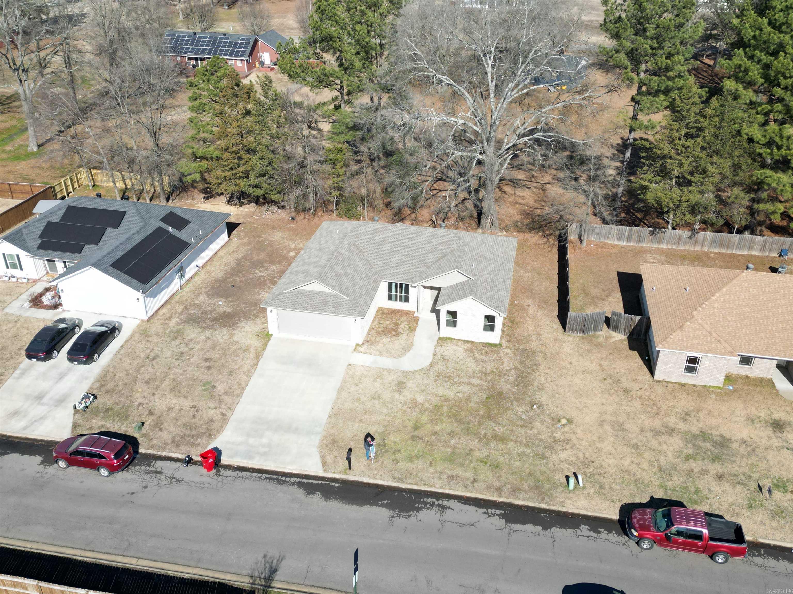 WILLOW OAKS ESTATE - Residential