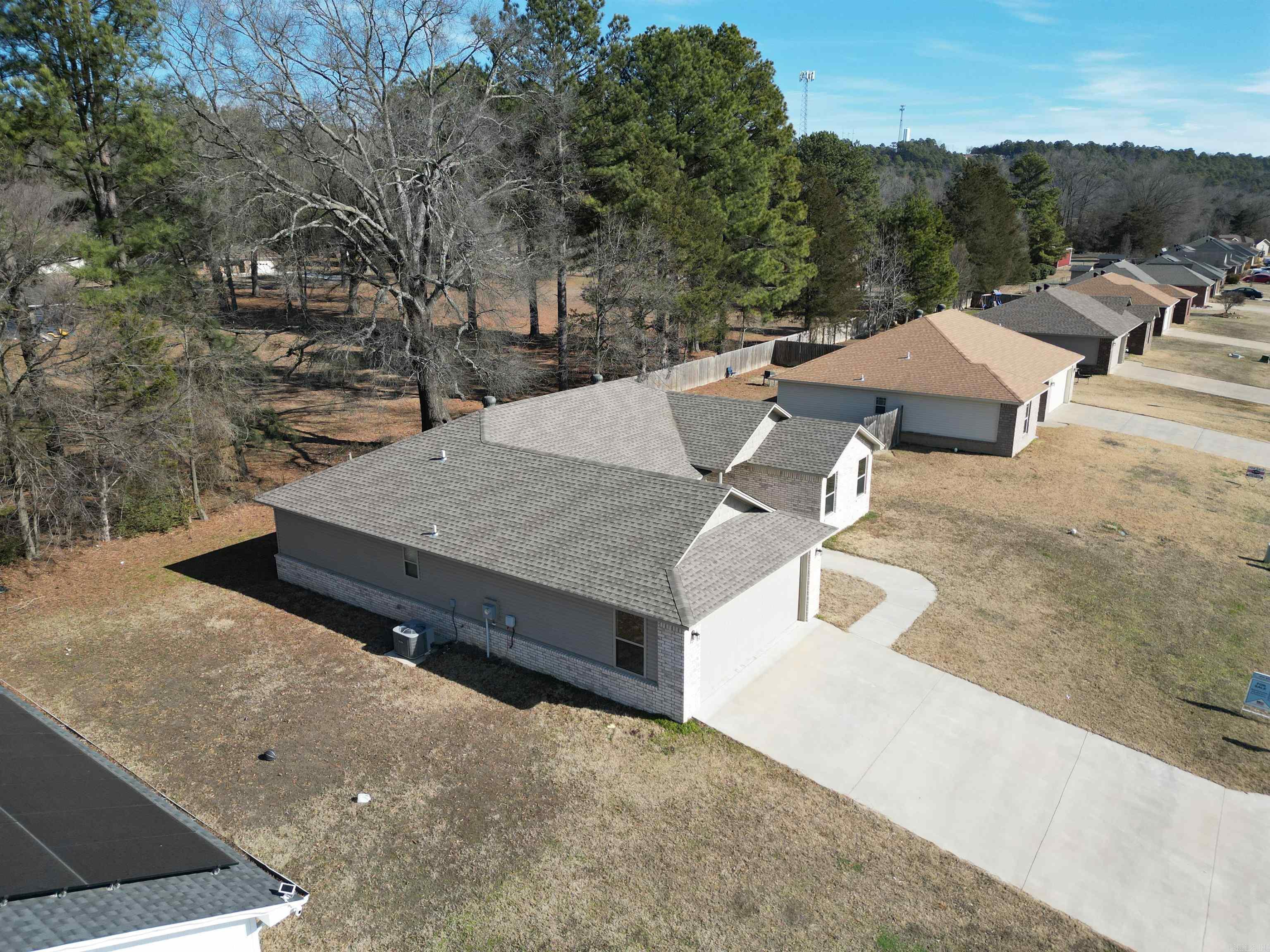 WILLOW OAKS ESTATE - Residential