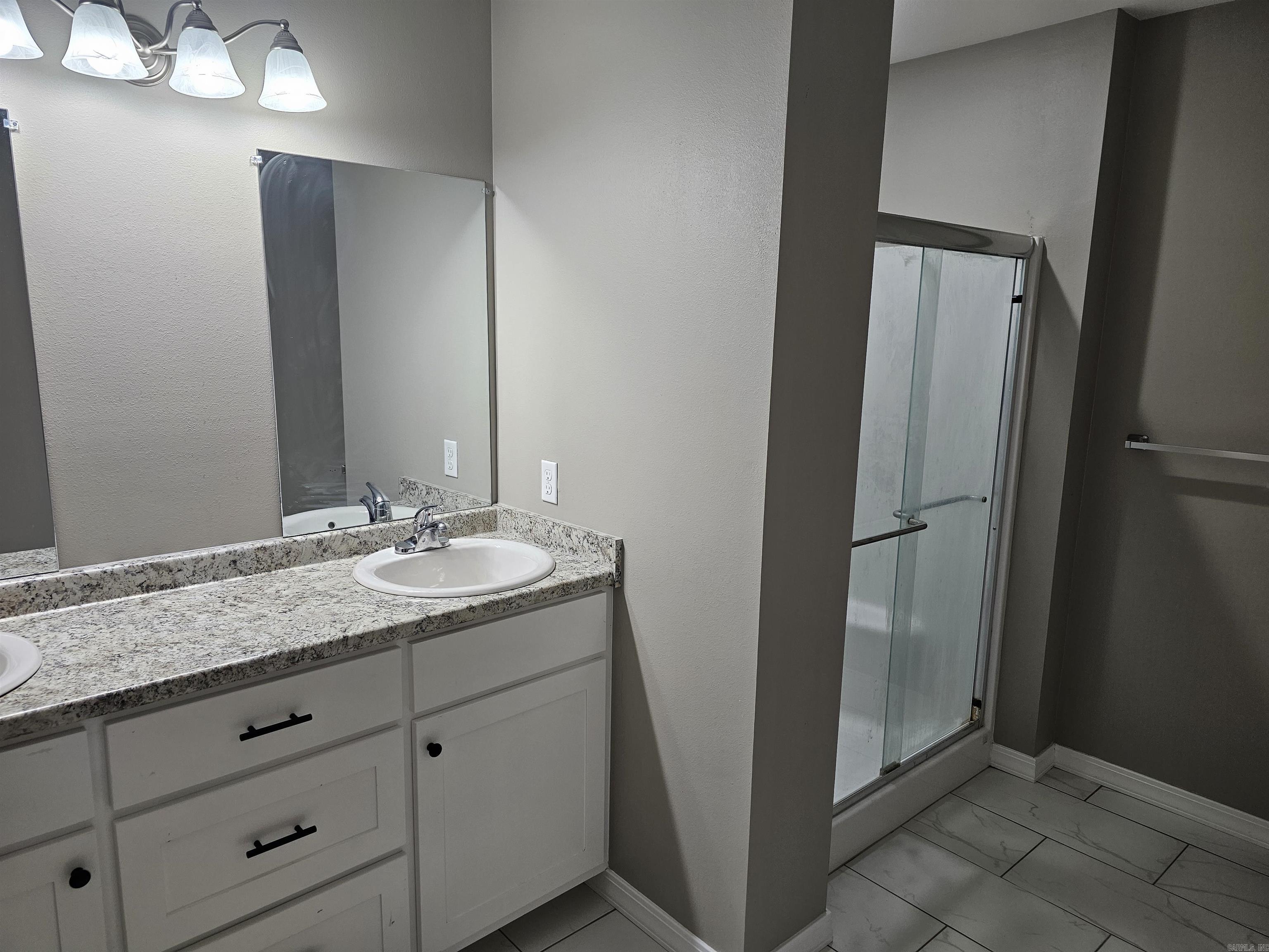 WILLOW OAKS ESTATE - Residential