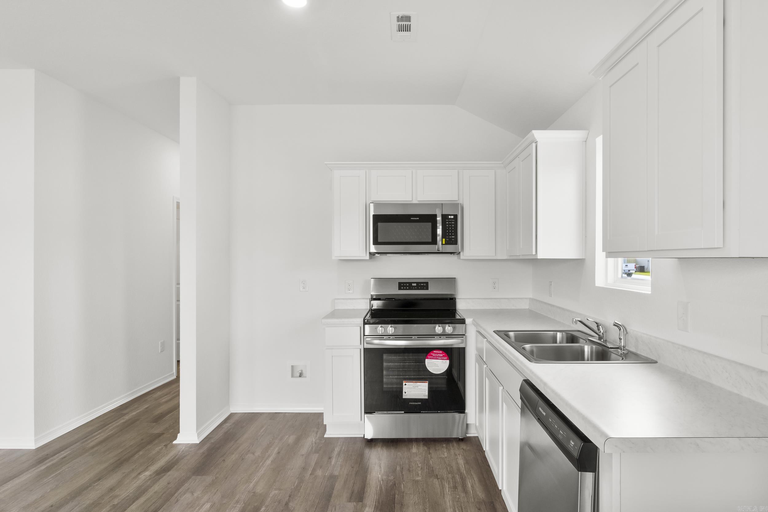 HILL FARM - Residential