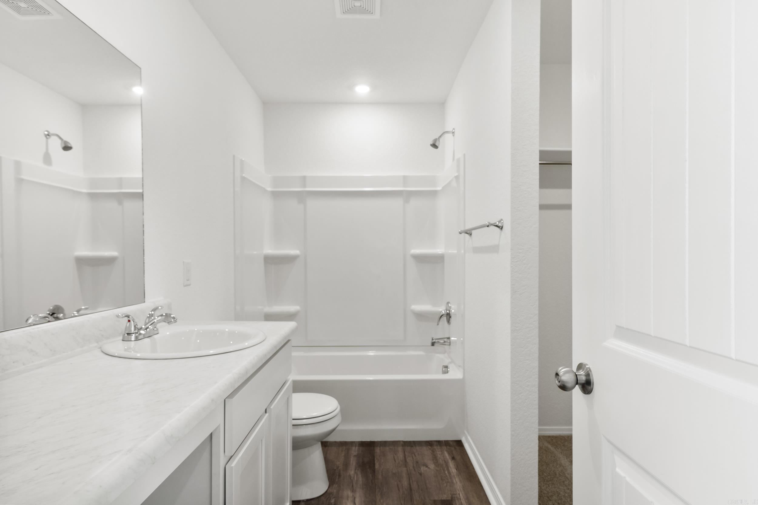 HILL FARM - Residential