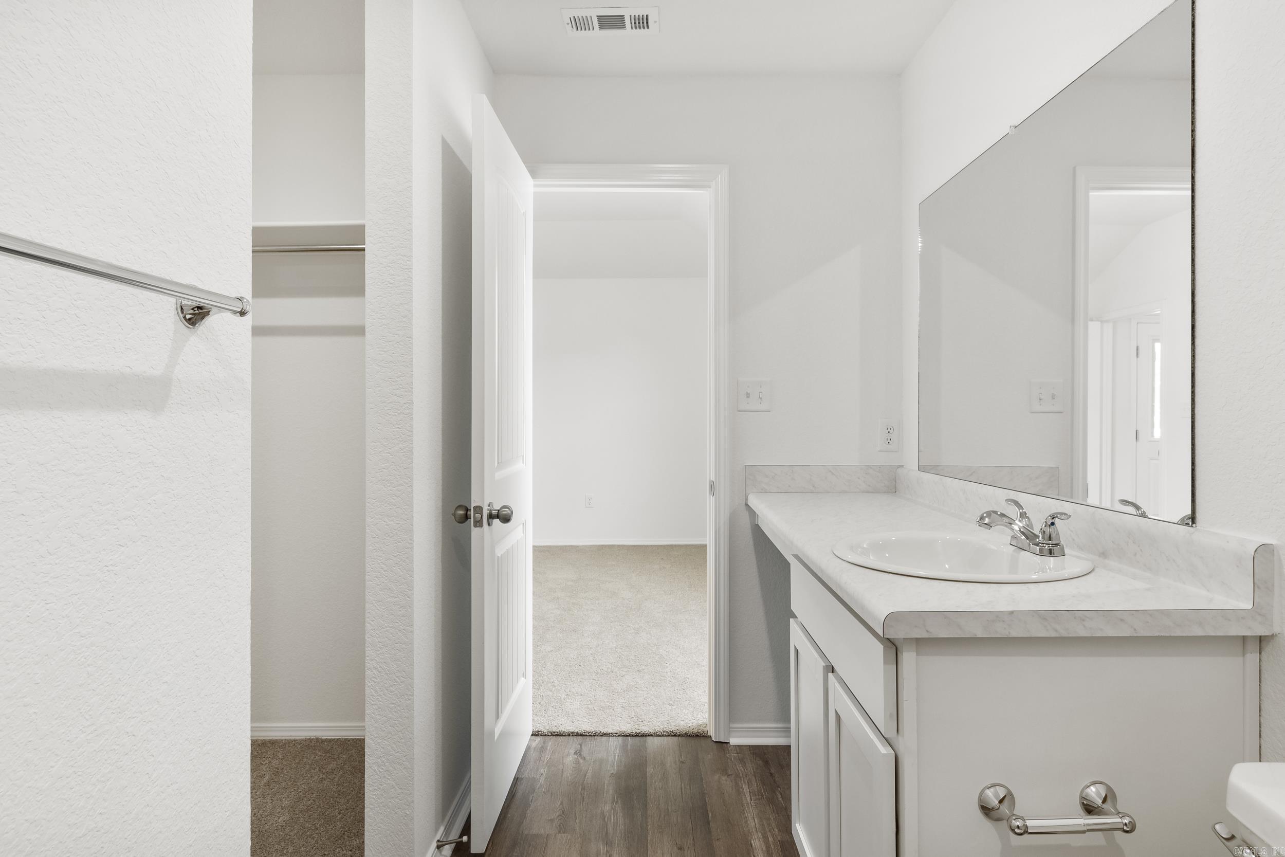 HILL FARM - Residential