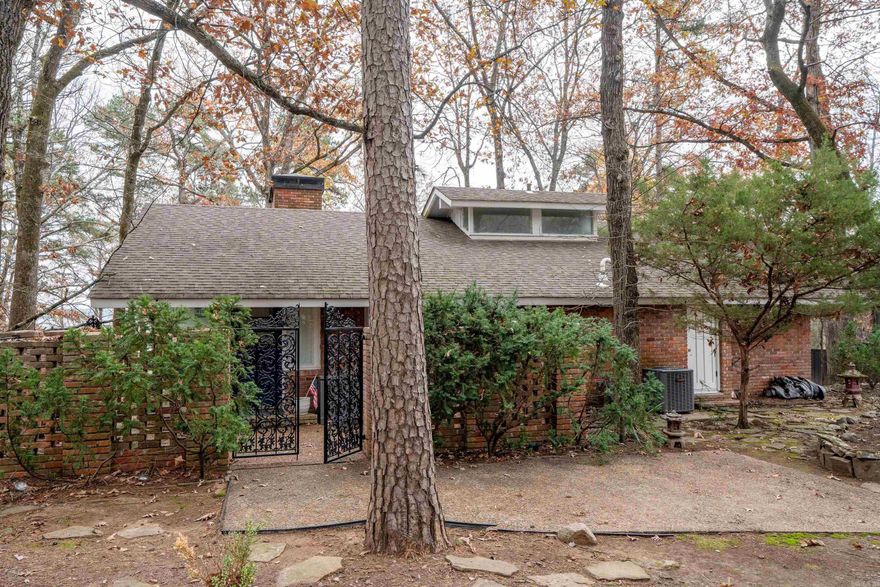One of the most charming lakefront cottages on Eden Isle! This 3 bedroom, 2 bath furnished home features updated kitchen with granite, painted tongue and groove walls and ceilings, large concrete patio, and wonderful eastern views of Greers Ferry Lake (afternoon shade!). Easy walk to the water and a nice beach!
