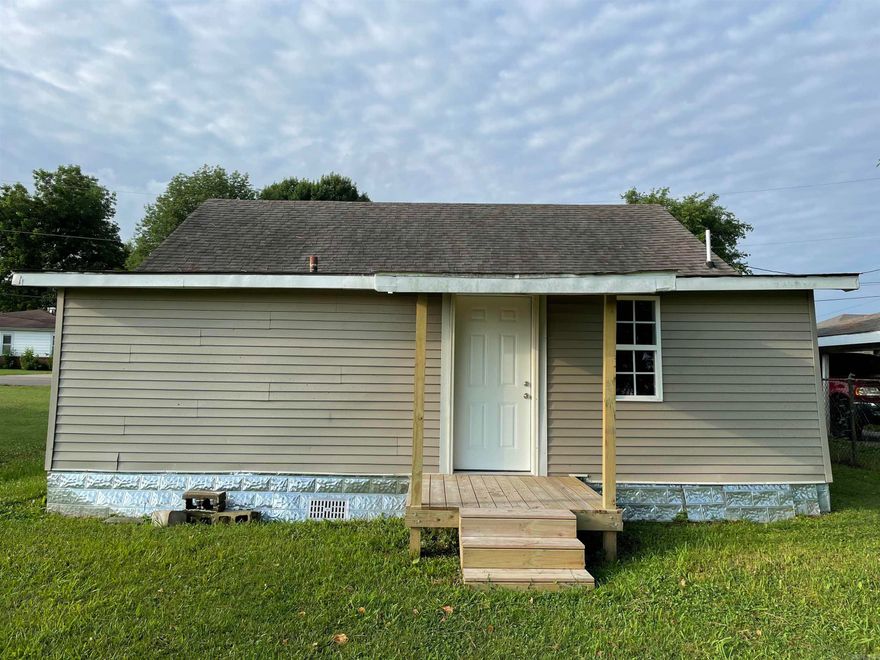 Investors only, this home is NOT vacant, current lease and tenant occupied. This adorable 3 bedroom, 1 bathroom residence offers an ideal haven for those embarking on their rental property journey or expanding their portfolio. Call your favorite agent for more details.
