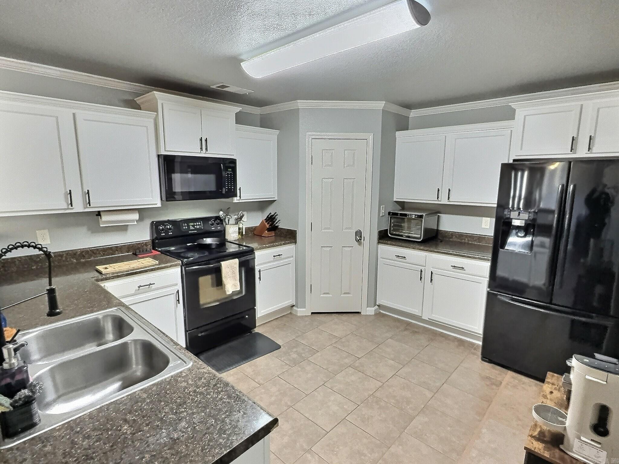 SOUTHERN COMFORT ESTATES - Residential