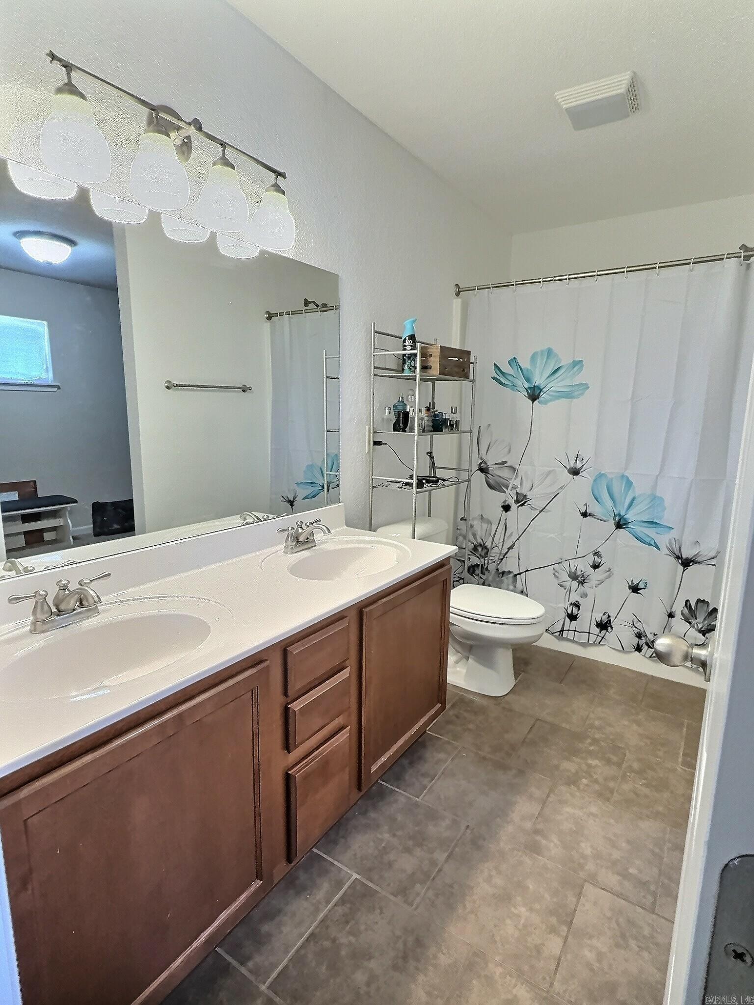 SOUTHERN COMFORT ESTATES - Residential