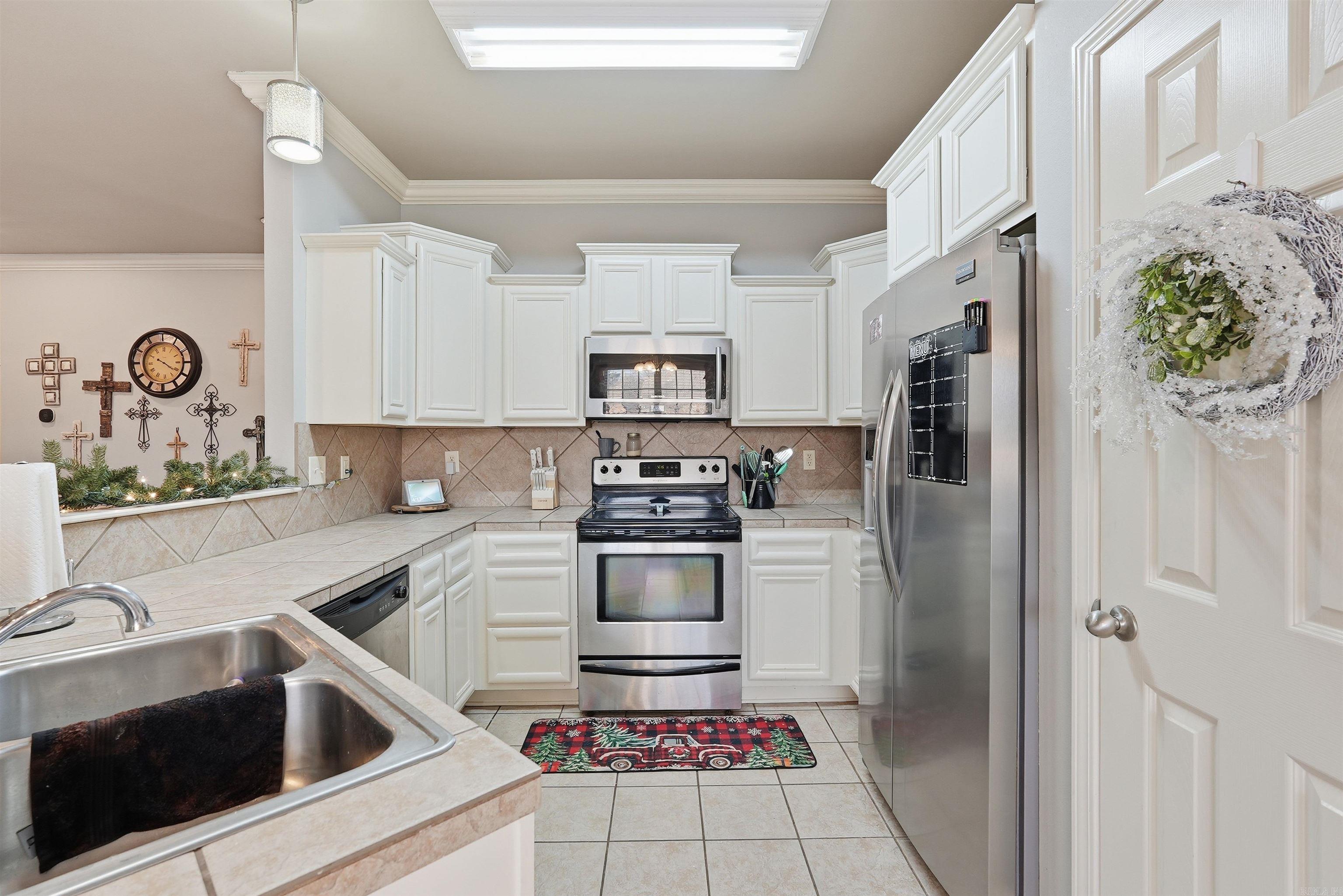 HUNTER HEIGHTS - Residential