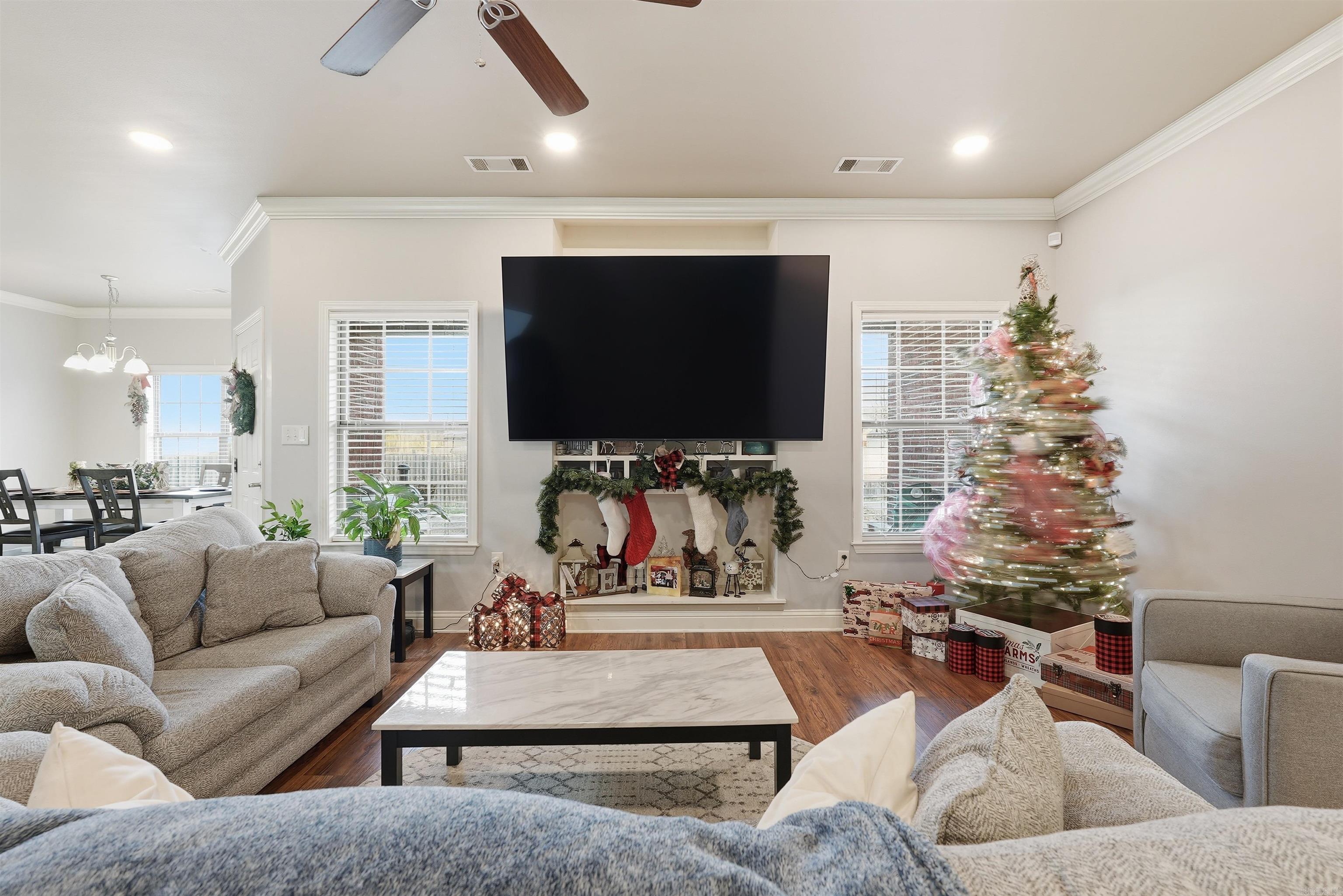 HUNTER HEIGHTS - Residential