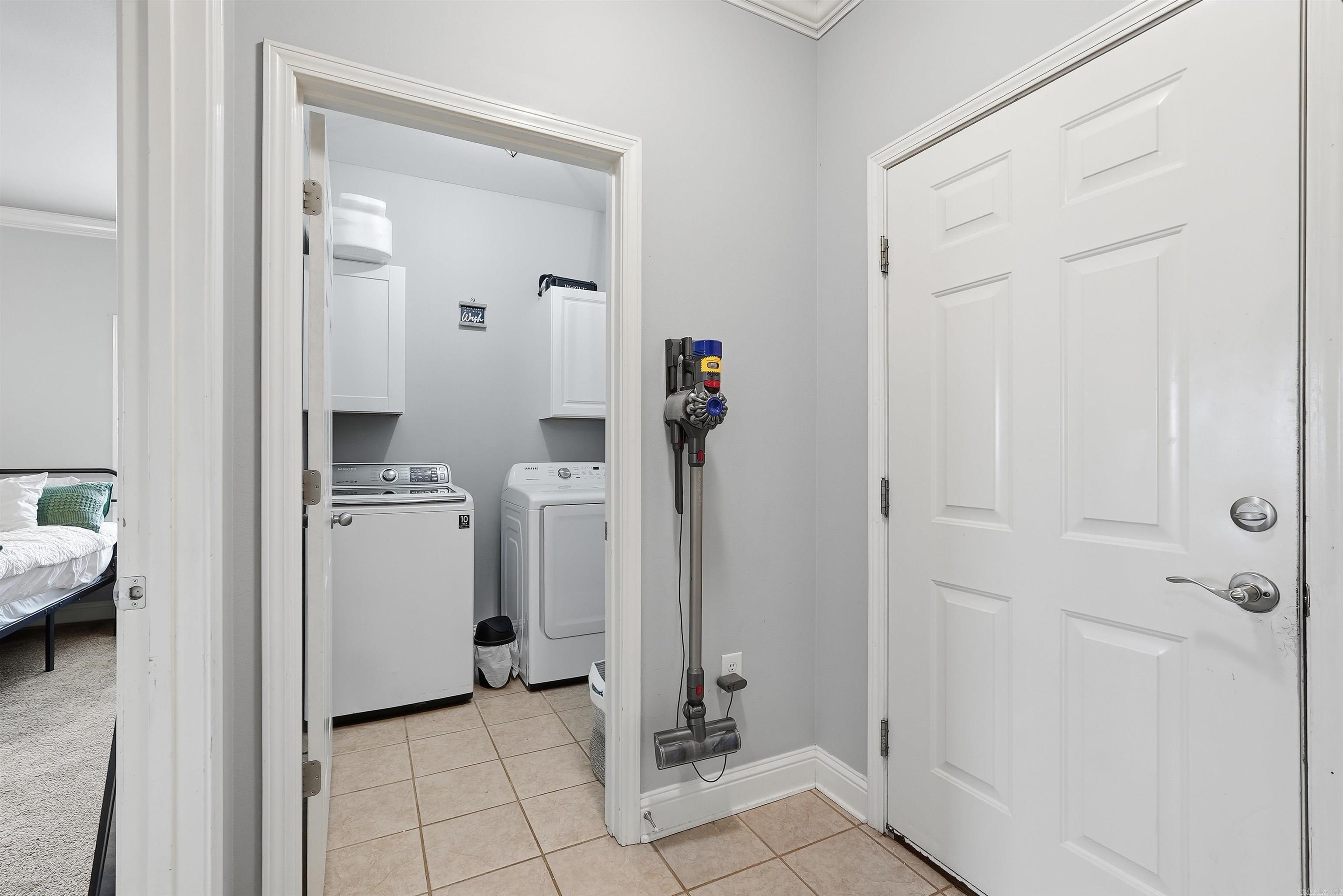 HUNTER HEIGHTS - Residential