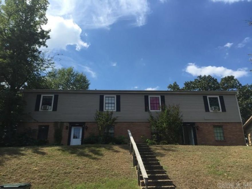 Renovated Little Rock Apartment for Rent! Located in a convenient Little Rock location just off of Reservoir road. Apartment has 2 bedrooms, 1.5 bathrooms with a fireplace, walk in closets, and a patio.