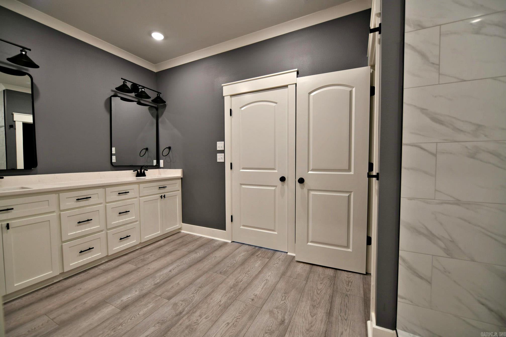 MKT Trust Co - Residential