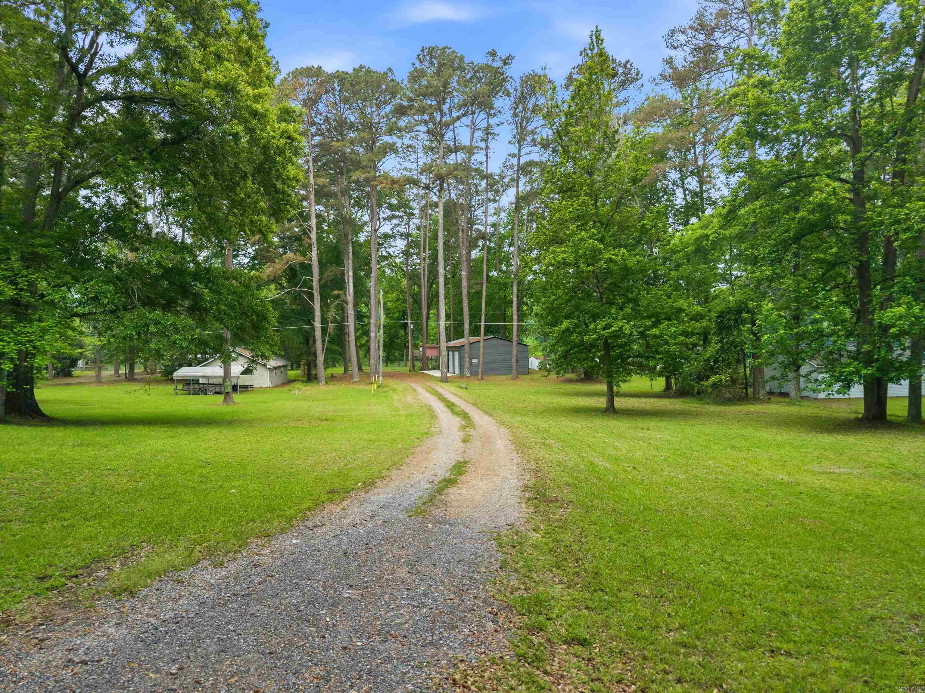 Metes & Bounds - Land