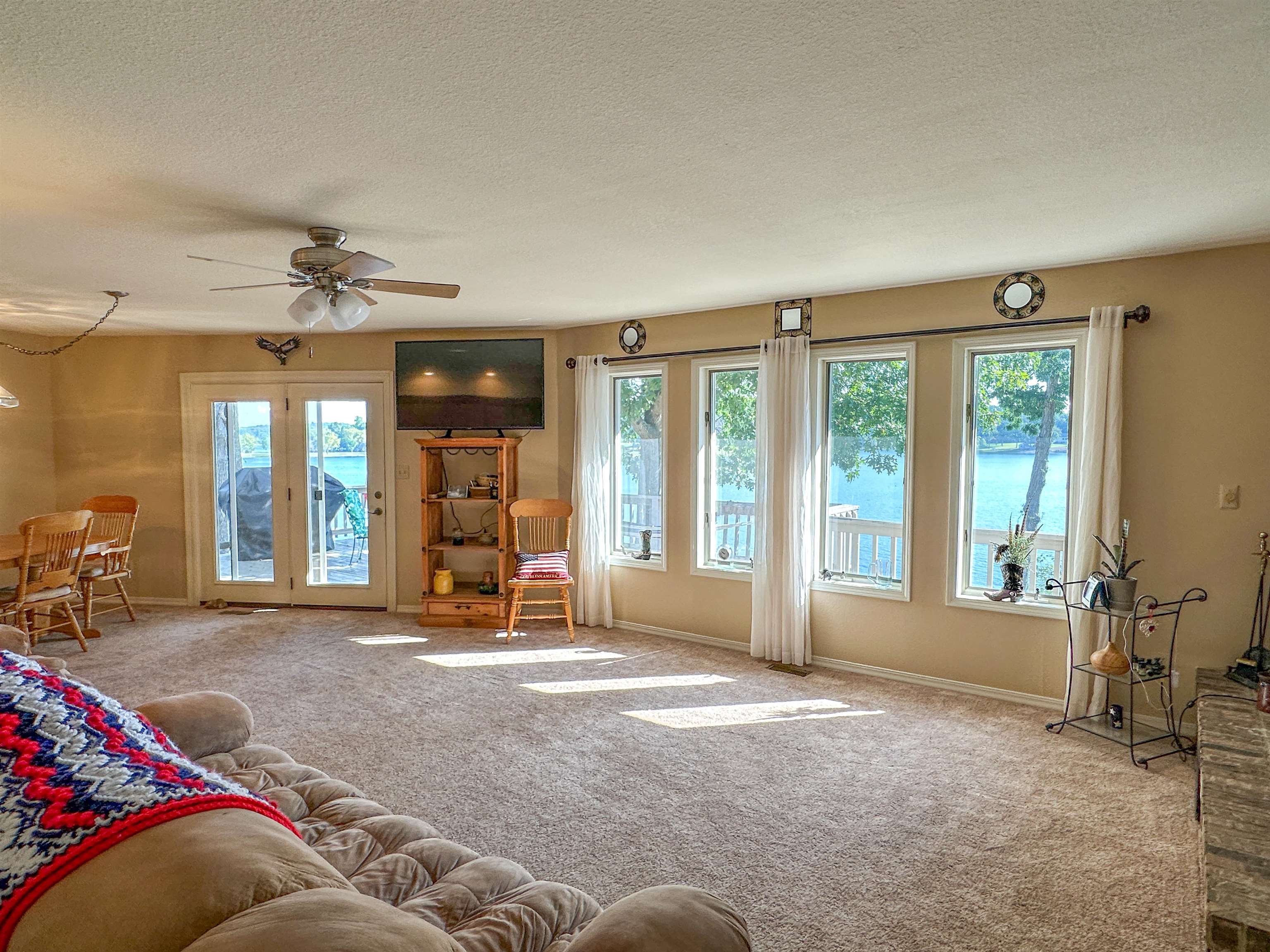 CROWN VIEW - Residential