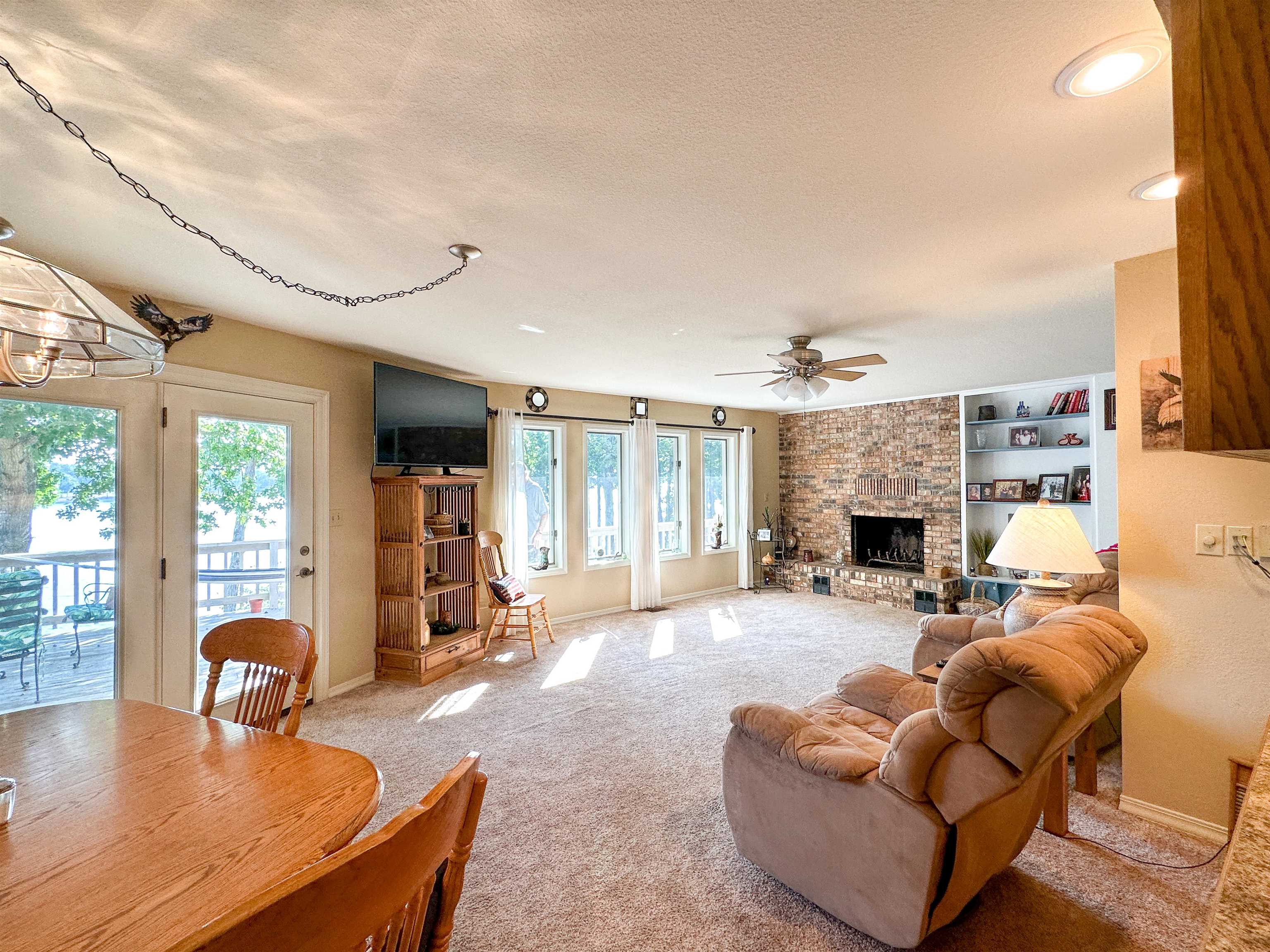 CROWN VIEW - Residential