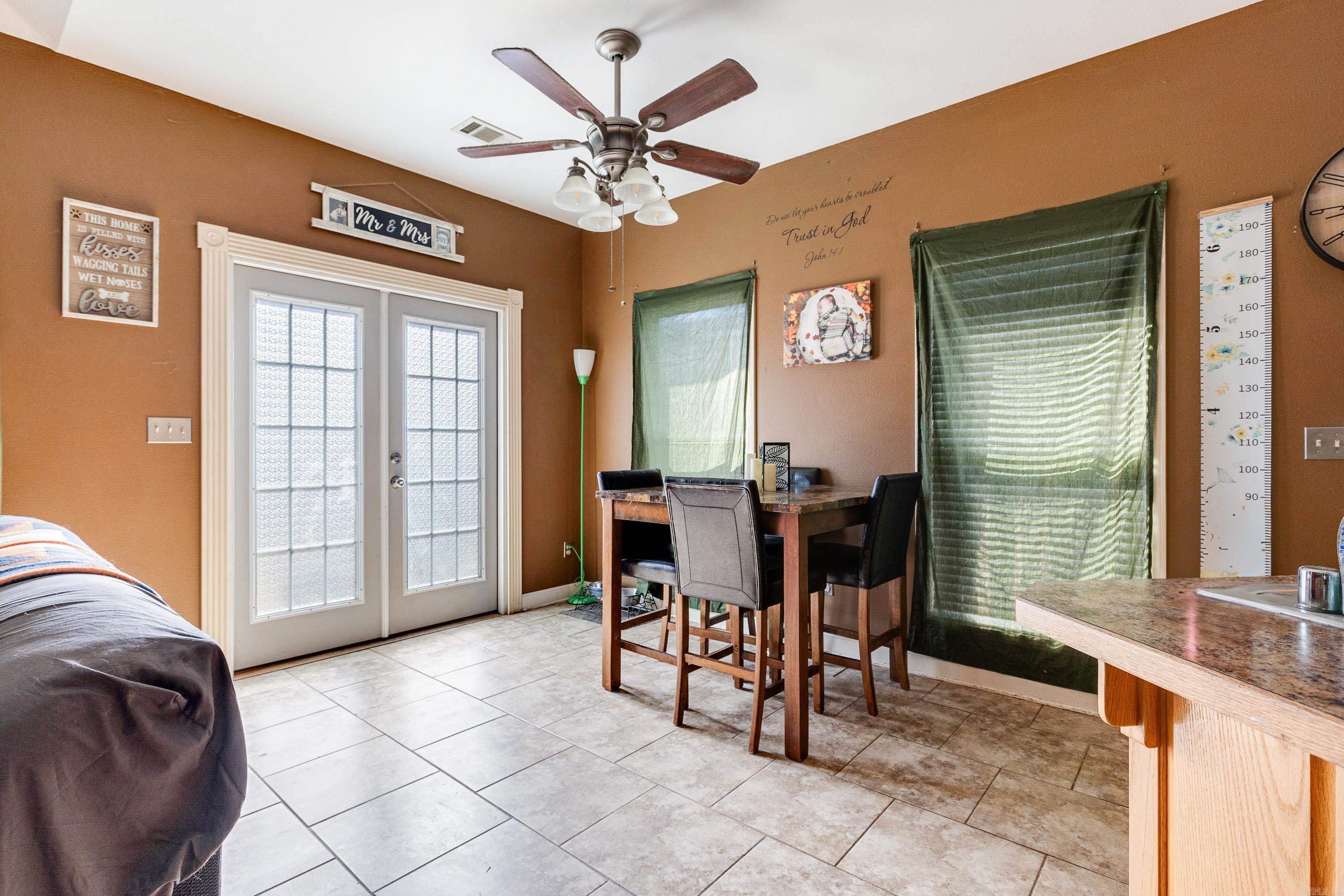 WISTERIA VINEYARD - Residential