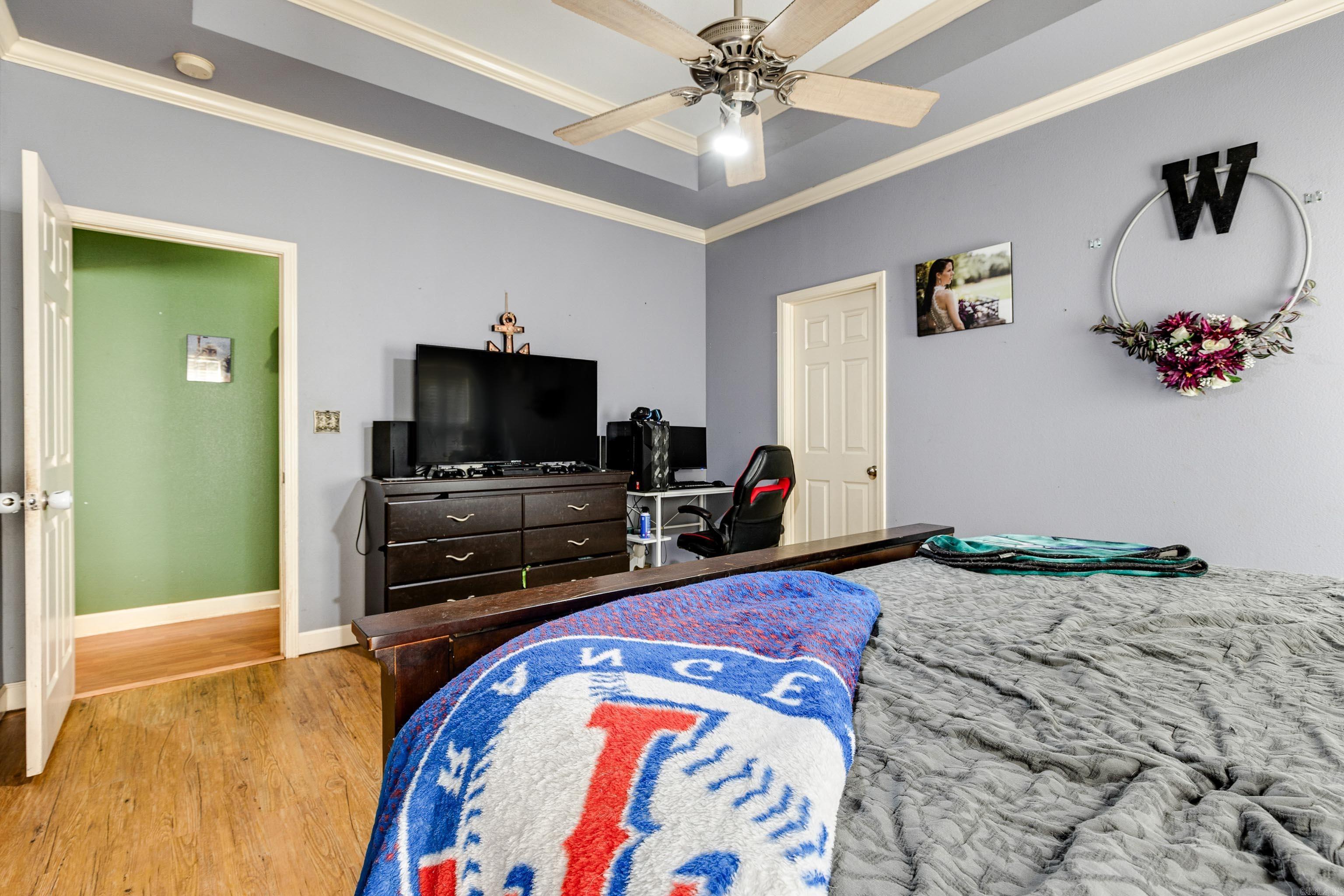 WISTERIA VINEYARD - Residential