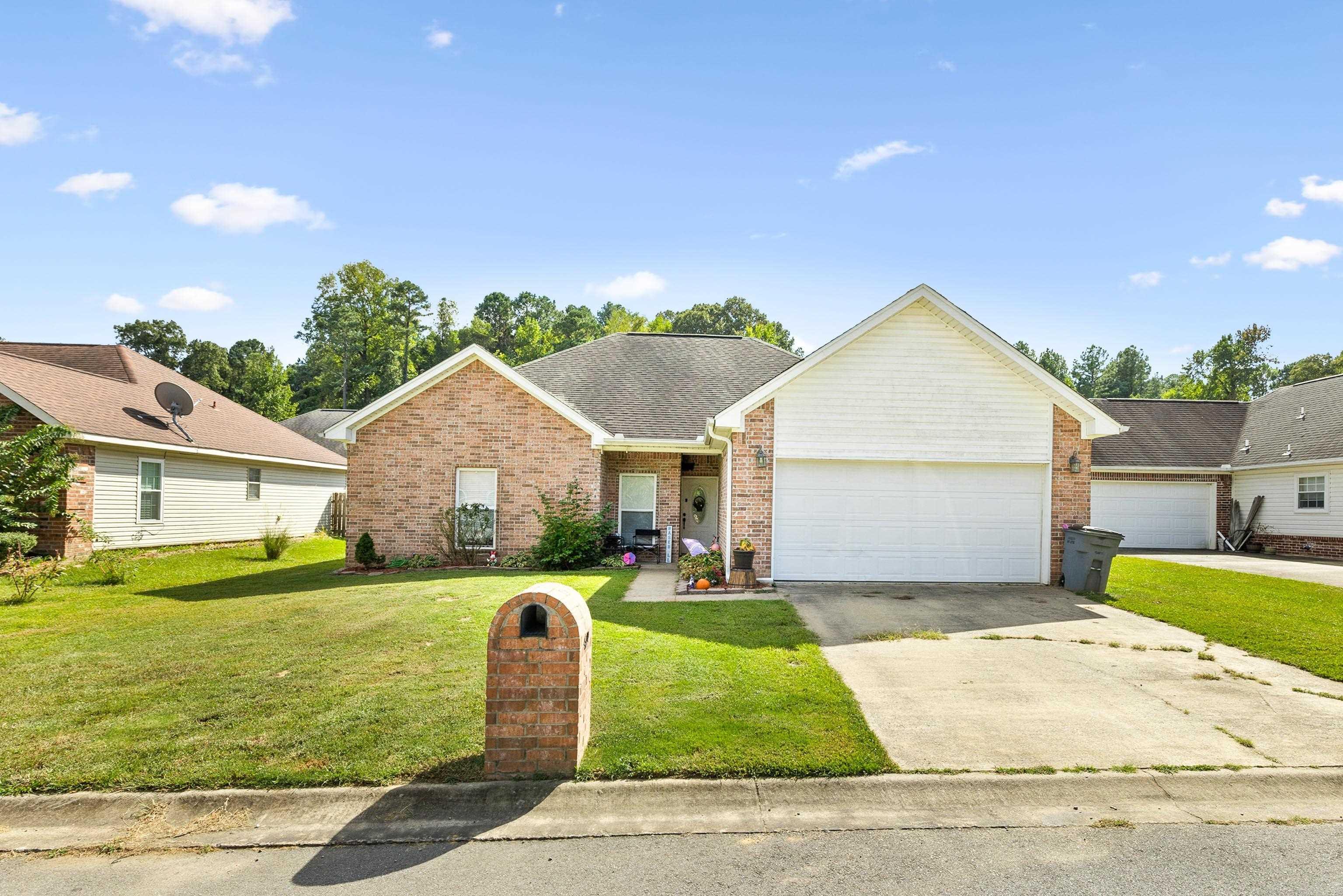WISTERIA VINEYARD - Residential