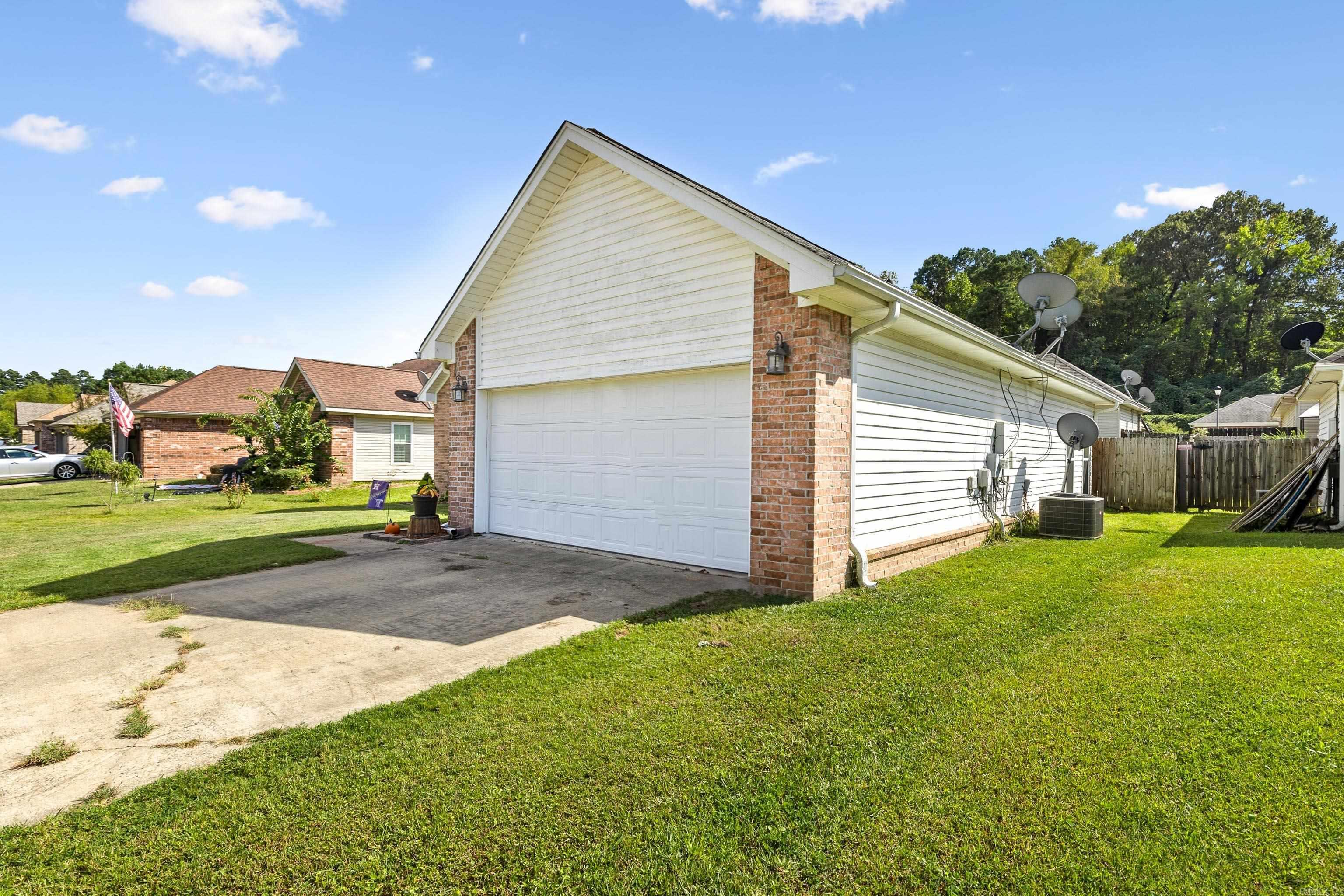 WISTERIA VINEYARD - Residential