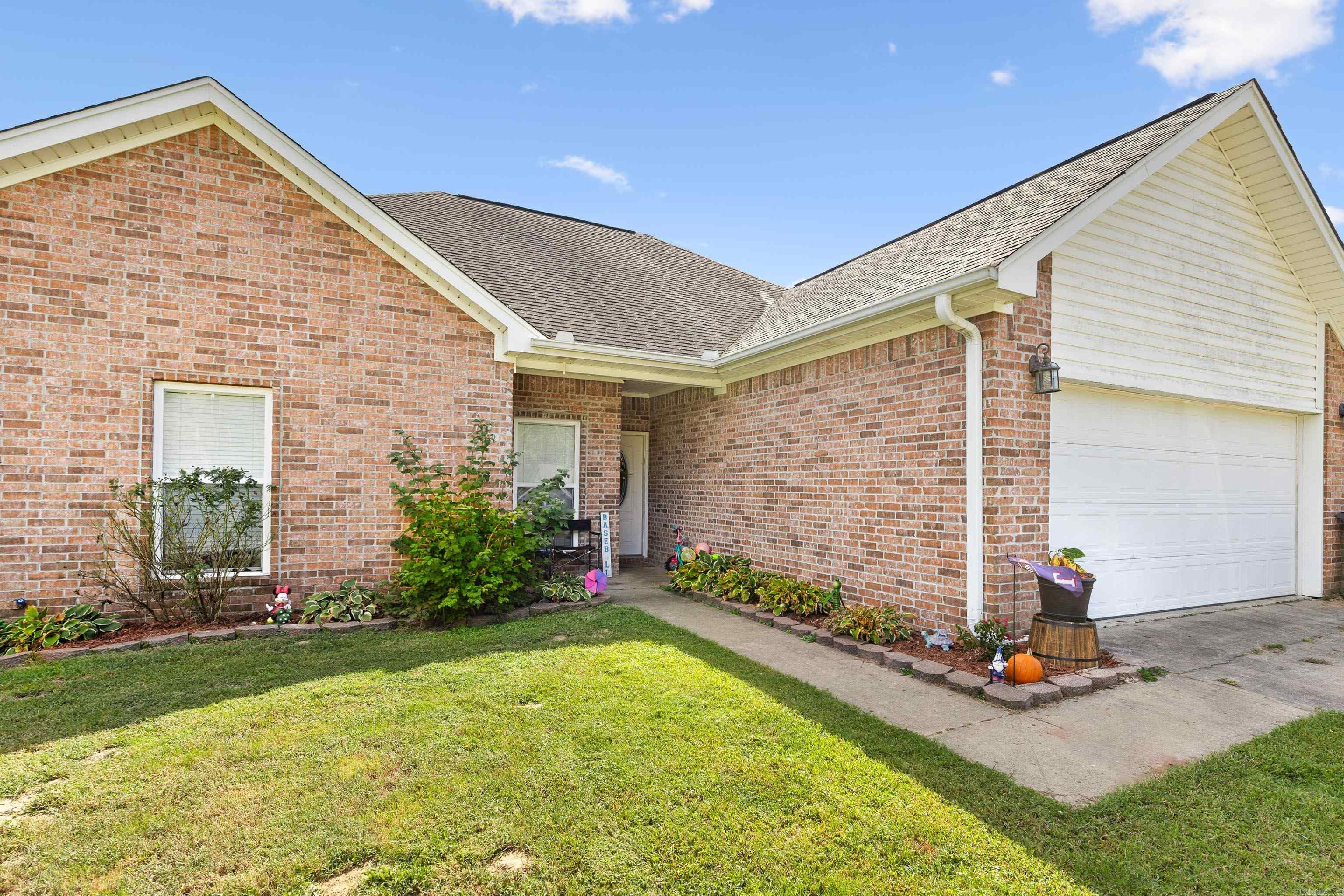 WISTERIA VINEYARD - Residential