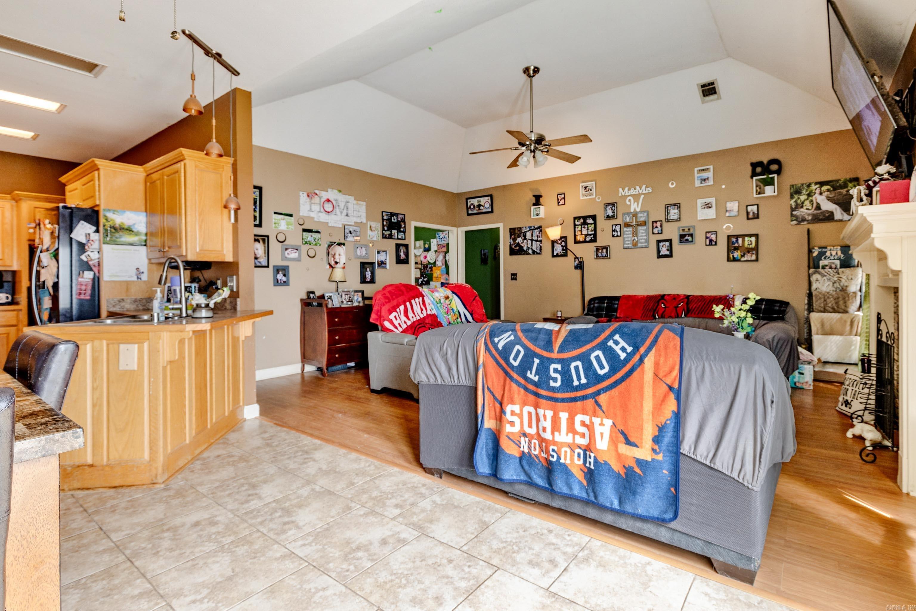 WISTERIA VINEYARD - Residential