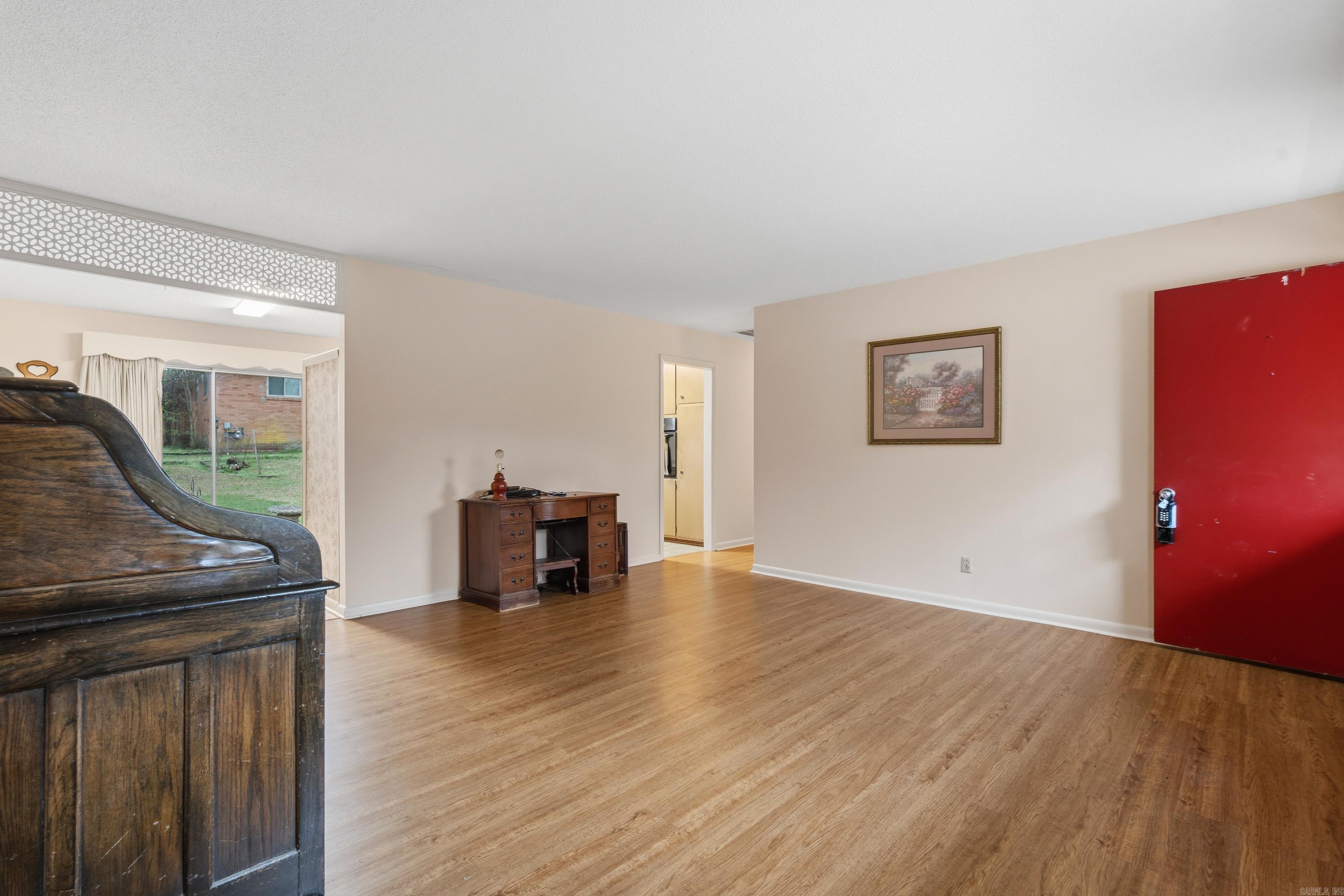 Hot Springs Outside - Residential