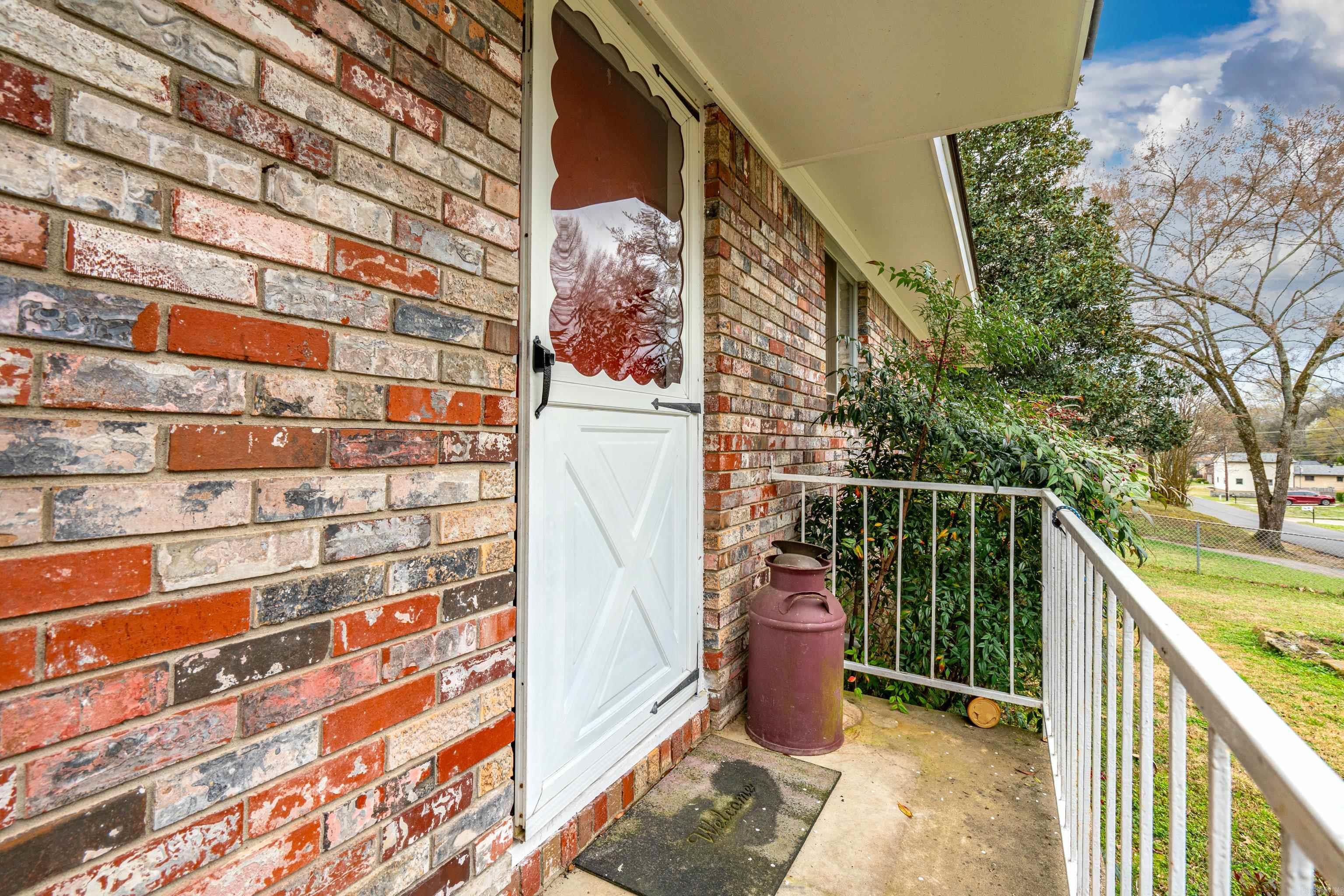 Hot Springs Outside - Residential