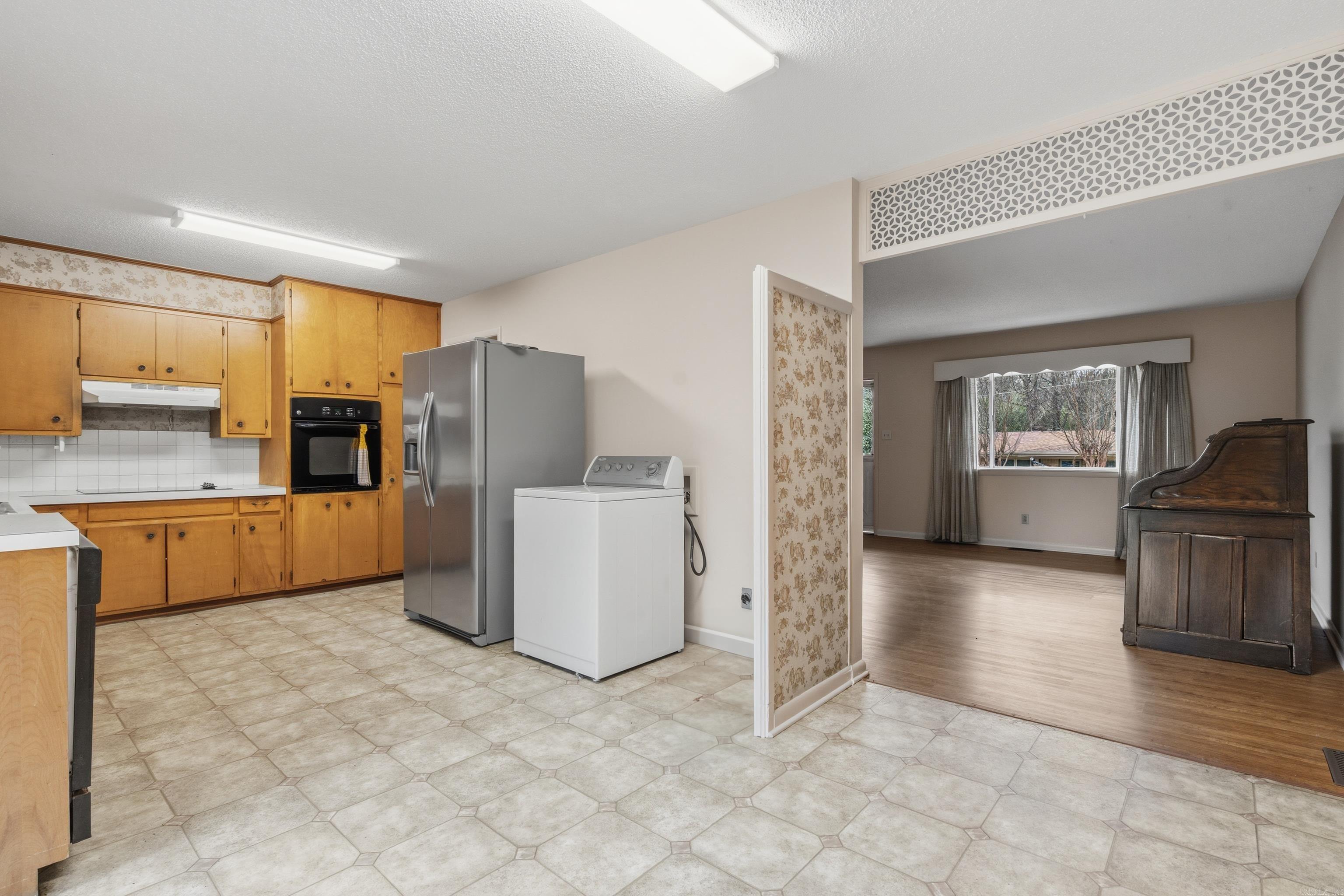 Hot Springs Outside - Residential