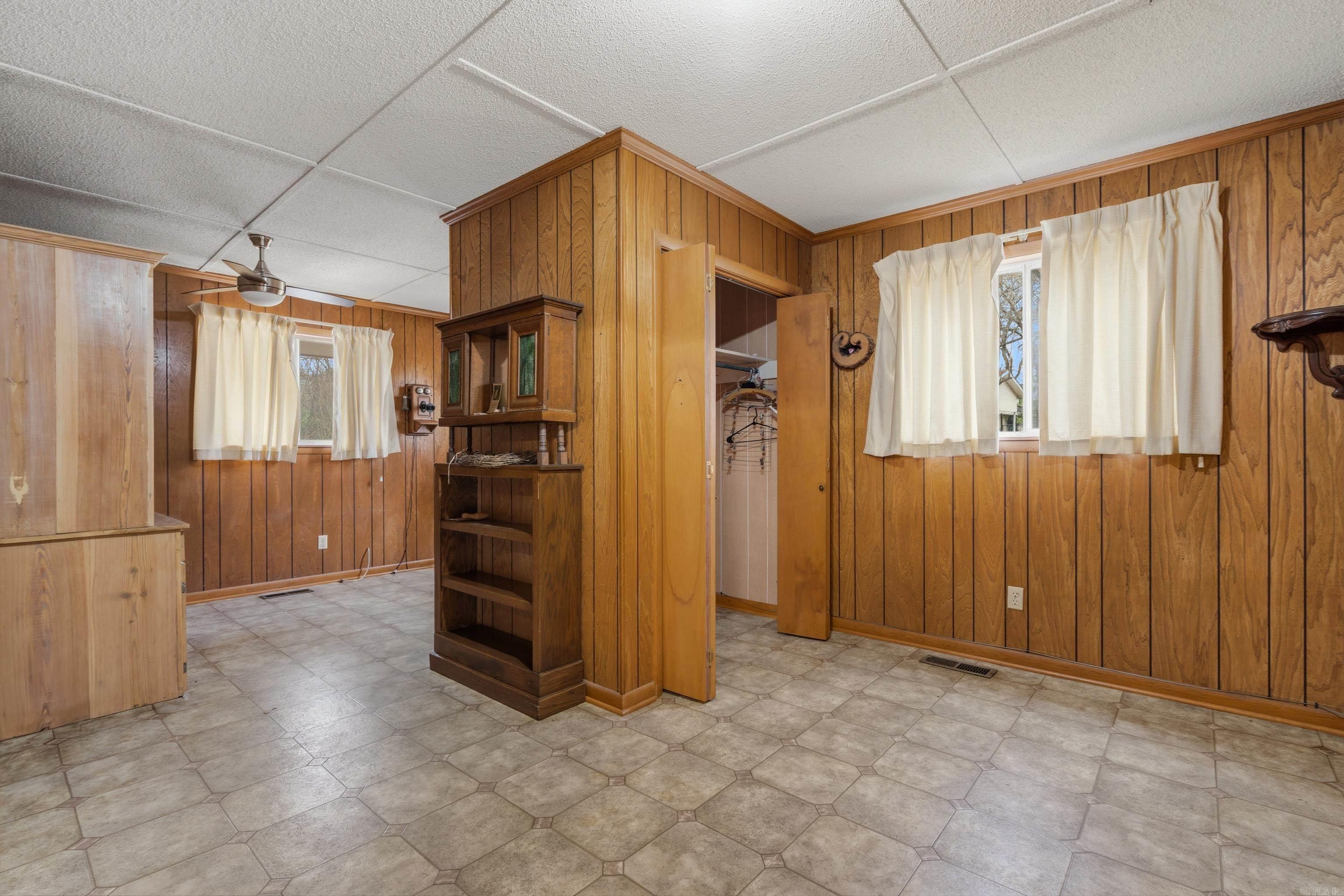 Hot Springs Outside - Residential